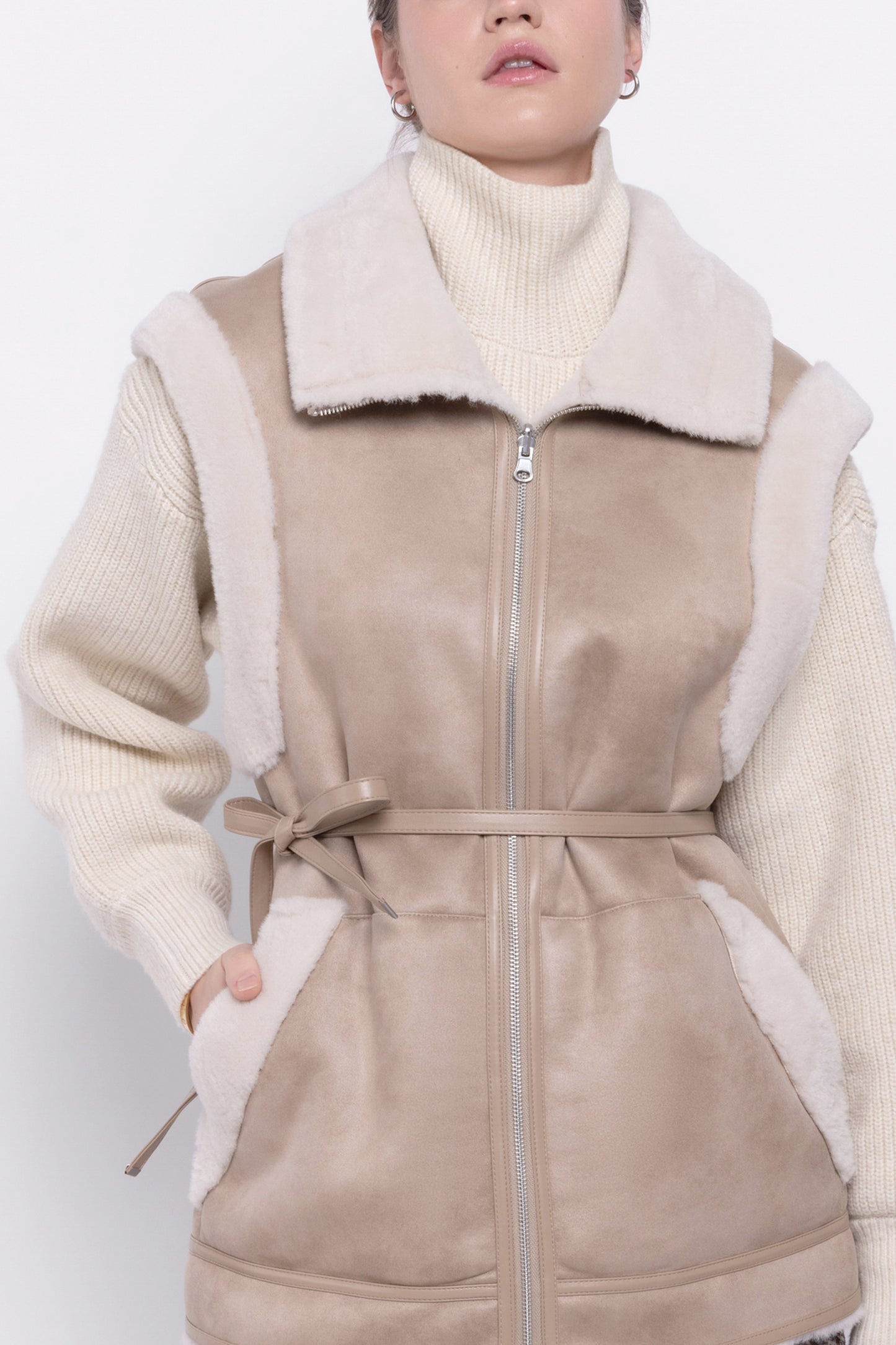 REVERSIBLE FAUX FUR JACKET OFF-WHITE