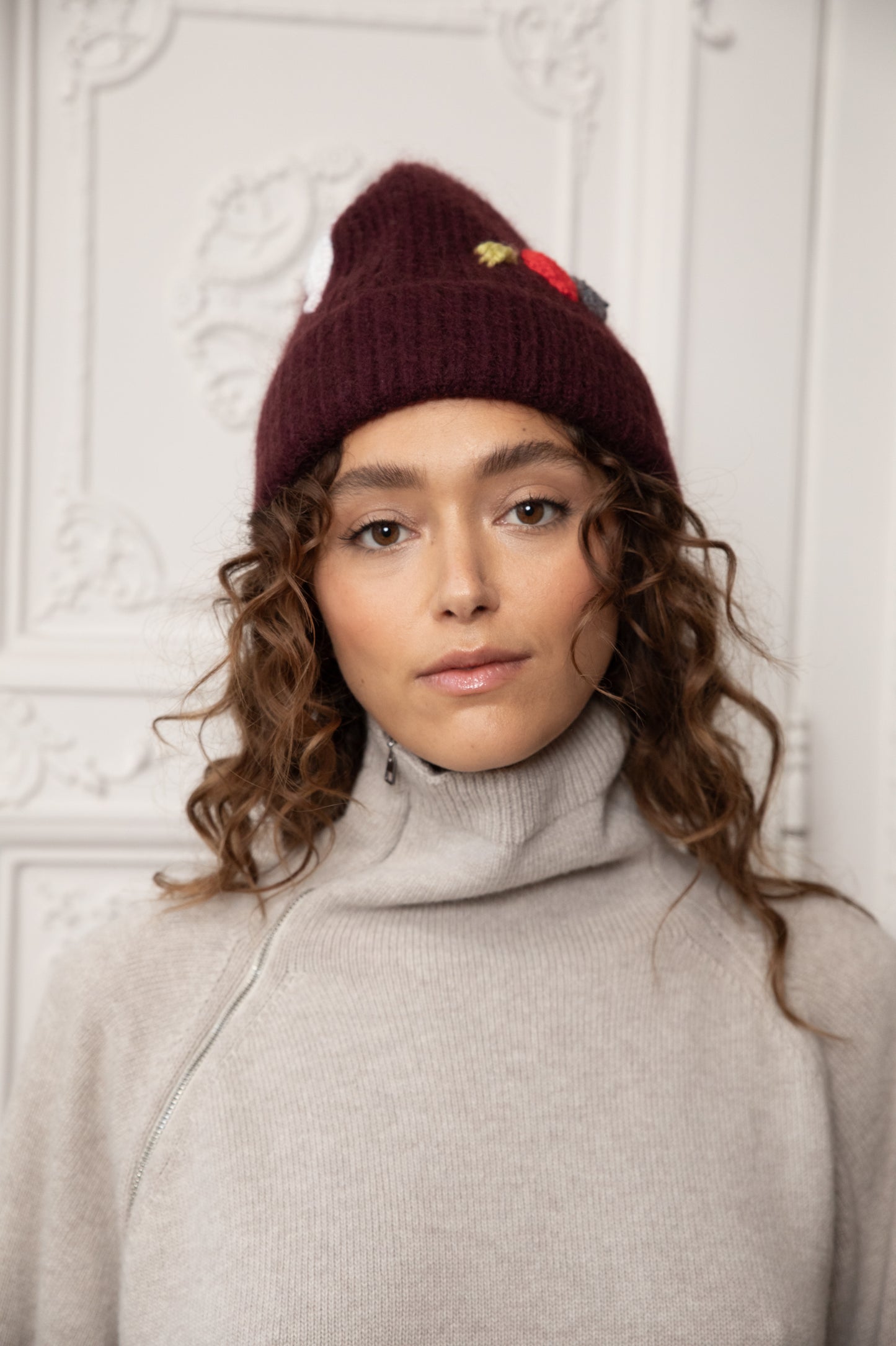 EMBOIDERED WOOL HAT BURGUNDY