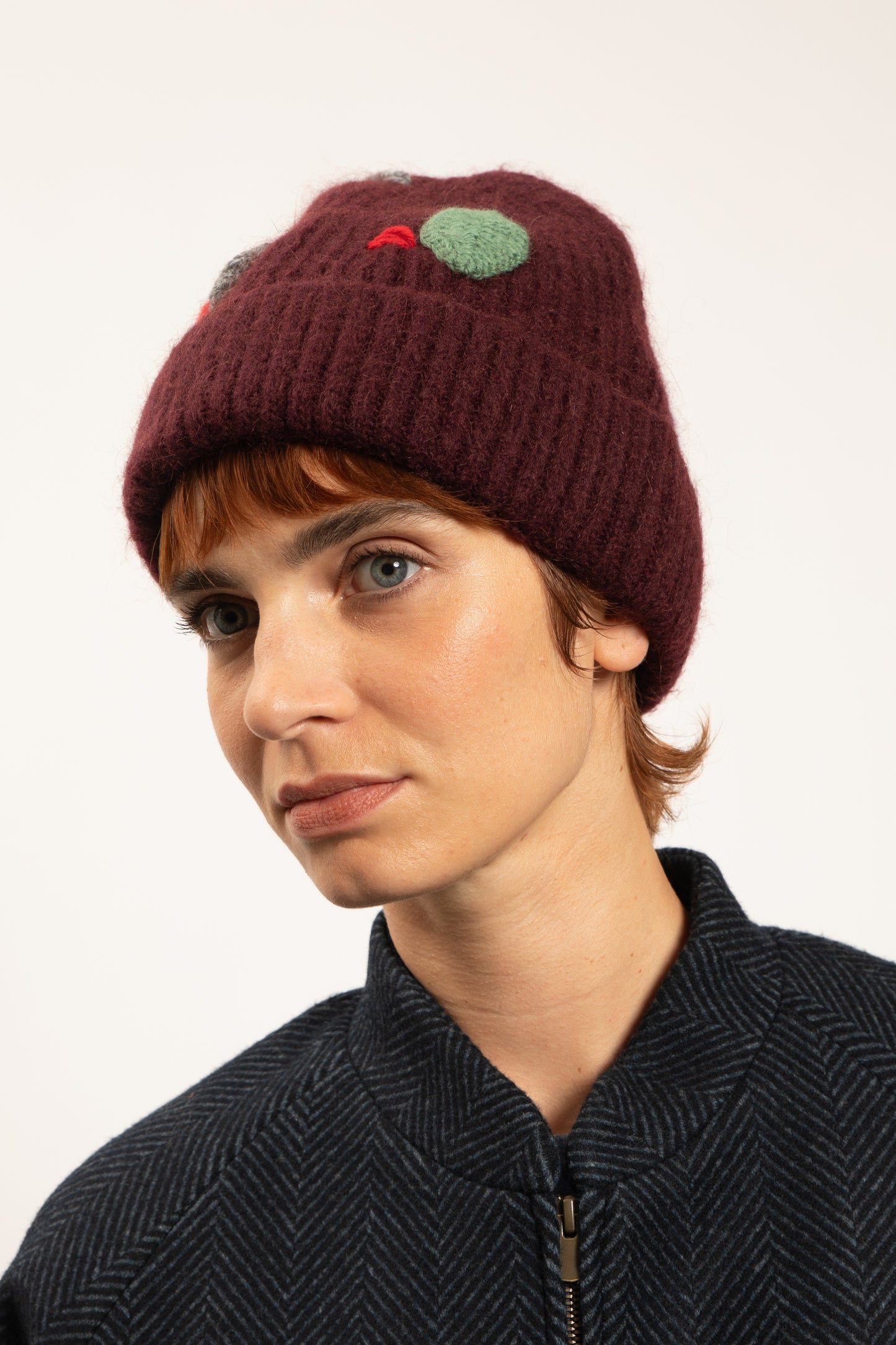 EMBOIDERED WOOL HAT BURGUNDY