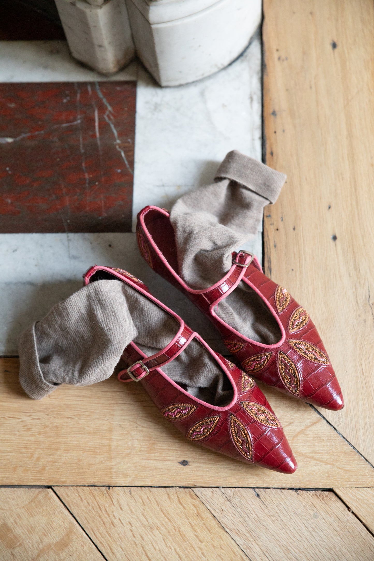 EMBROIDERED BALLET FLATS BURGUNDY Victoire Paris EMBROIDERED BALLET FLATS BURGUNDY Victoire Paris