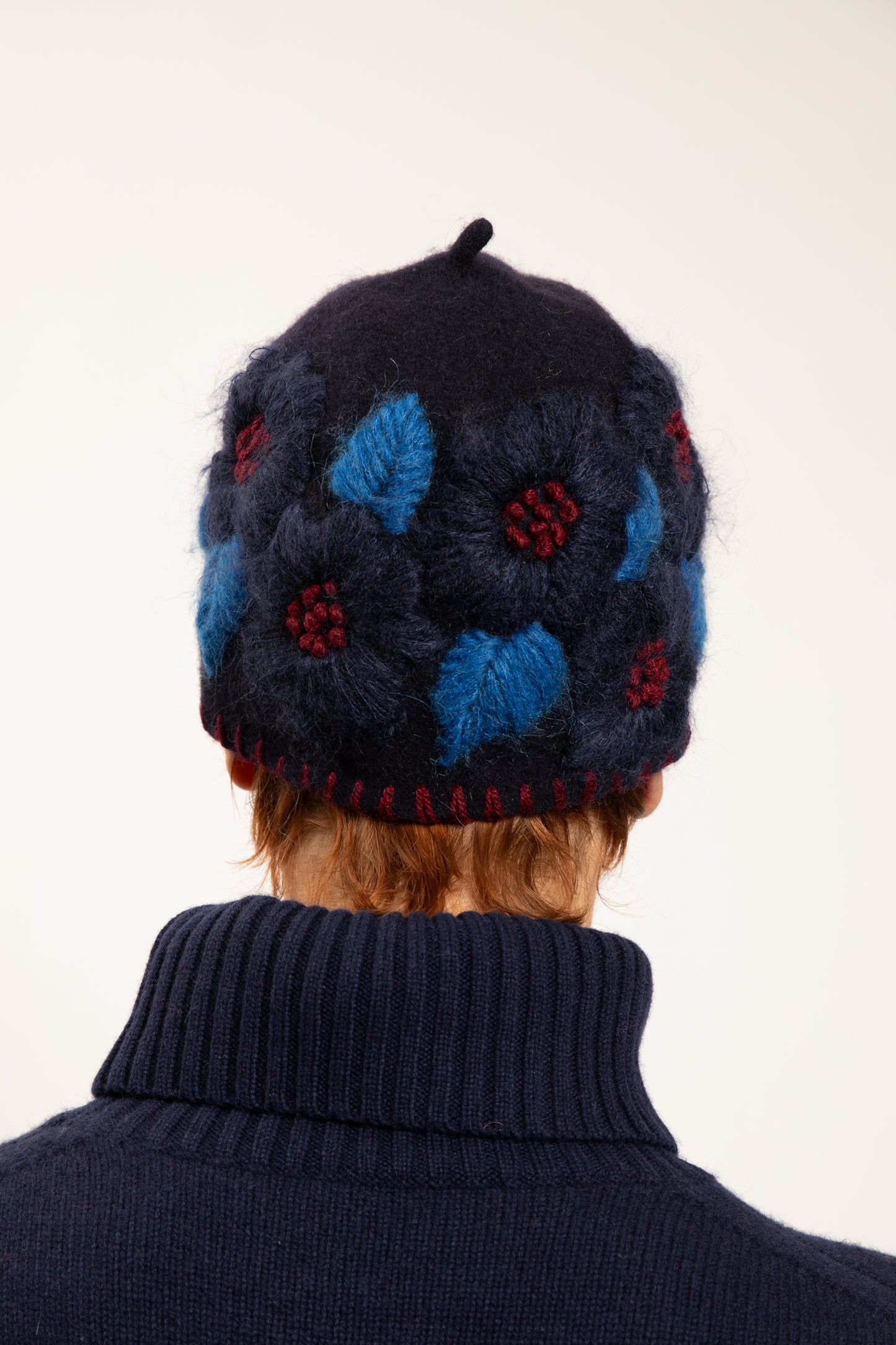 FLOWERS EMBROIDERED HAT NAVY