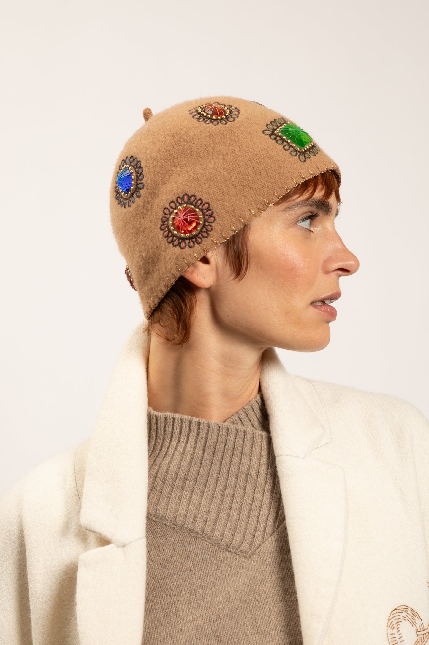 JEWELS HAT CAMEL