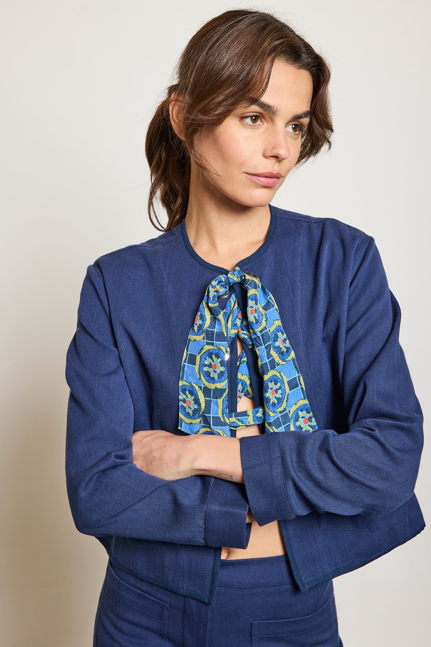 VESTE À ŒILLETS MARINE