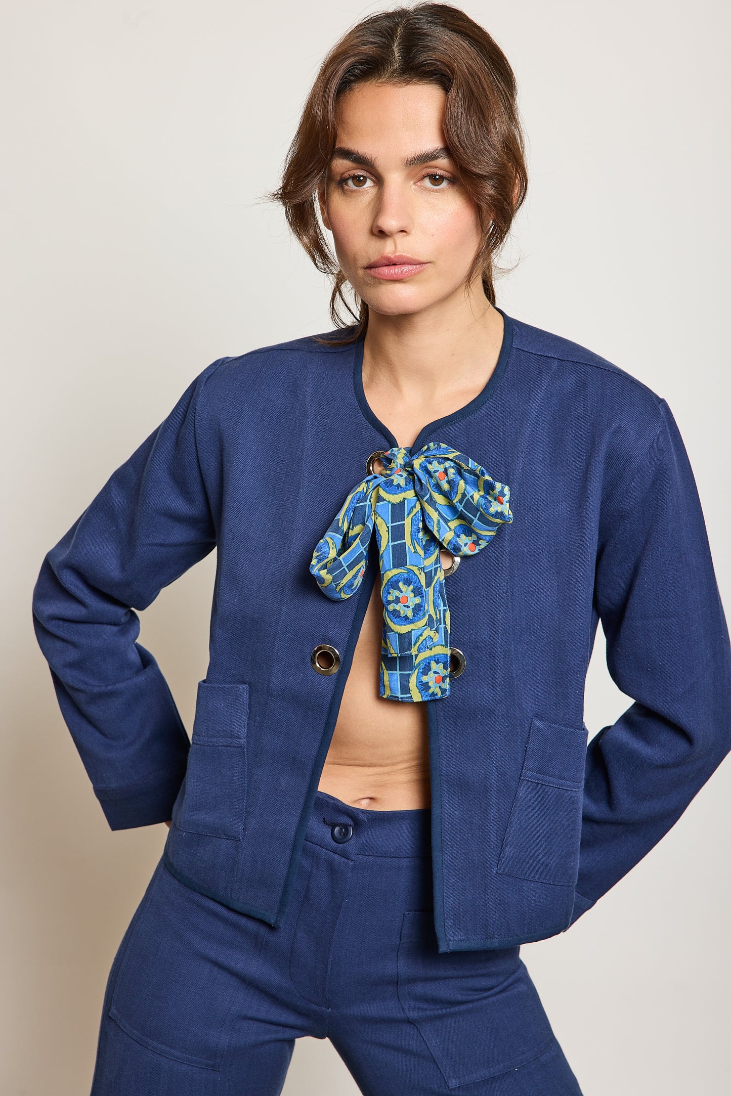 VESTE À ŒILLETS MARINE
