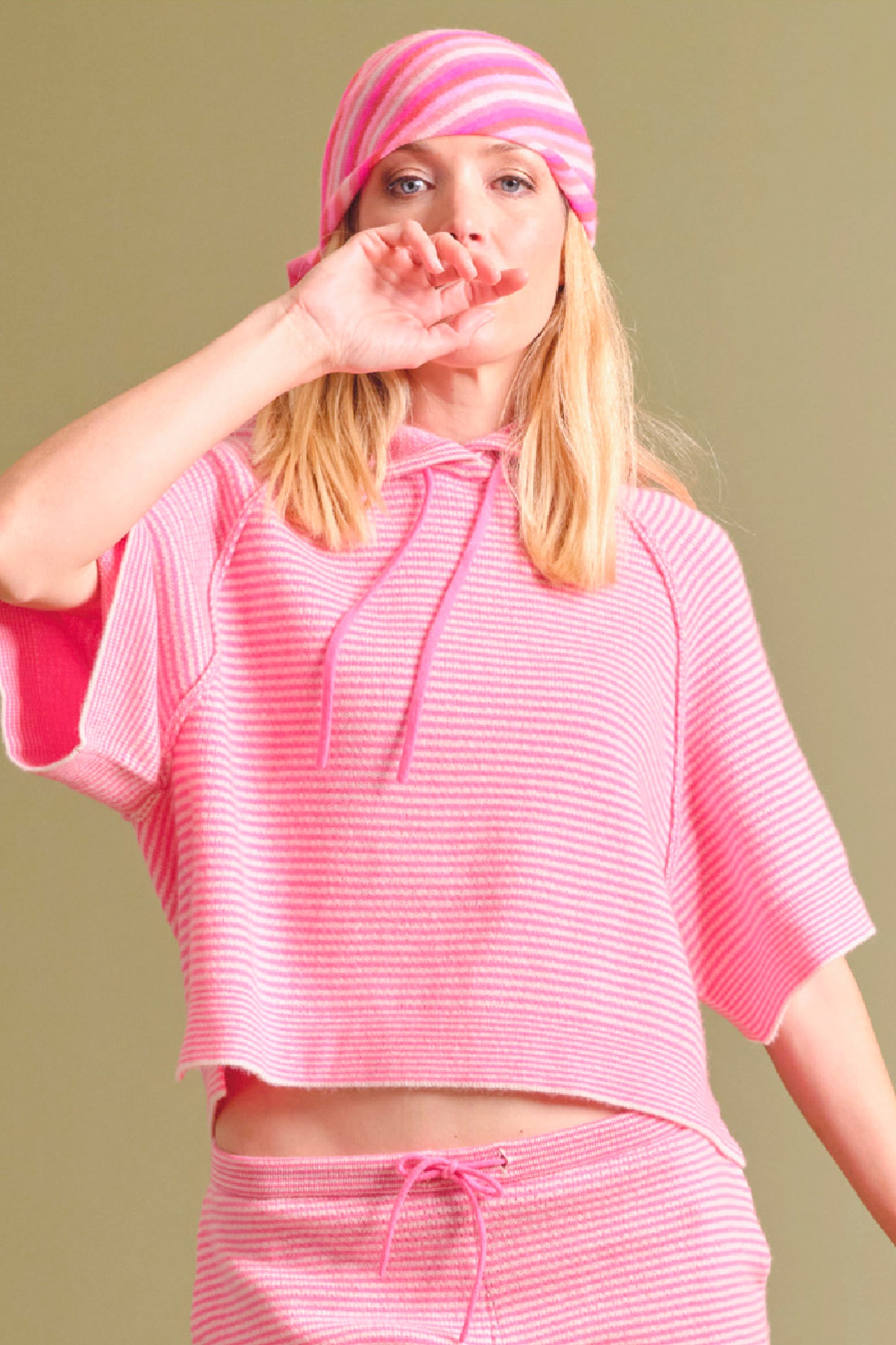 HOODED SWEATER PINK