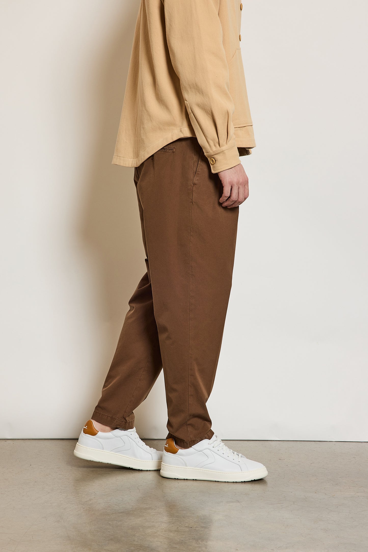 DOUBLE PLEATE TROUSERS BROWN