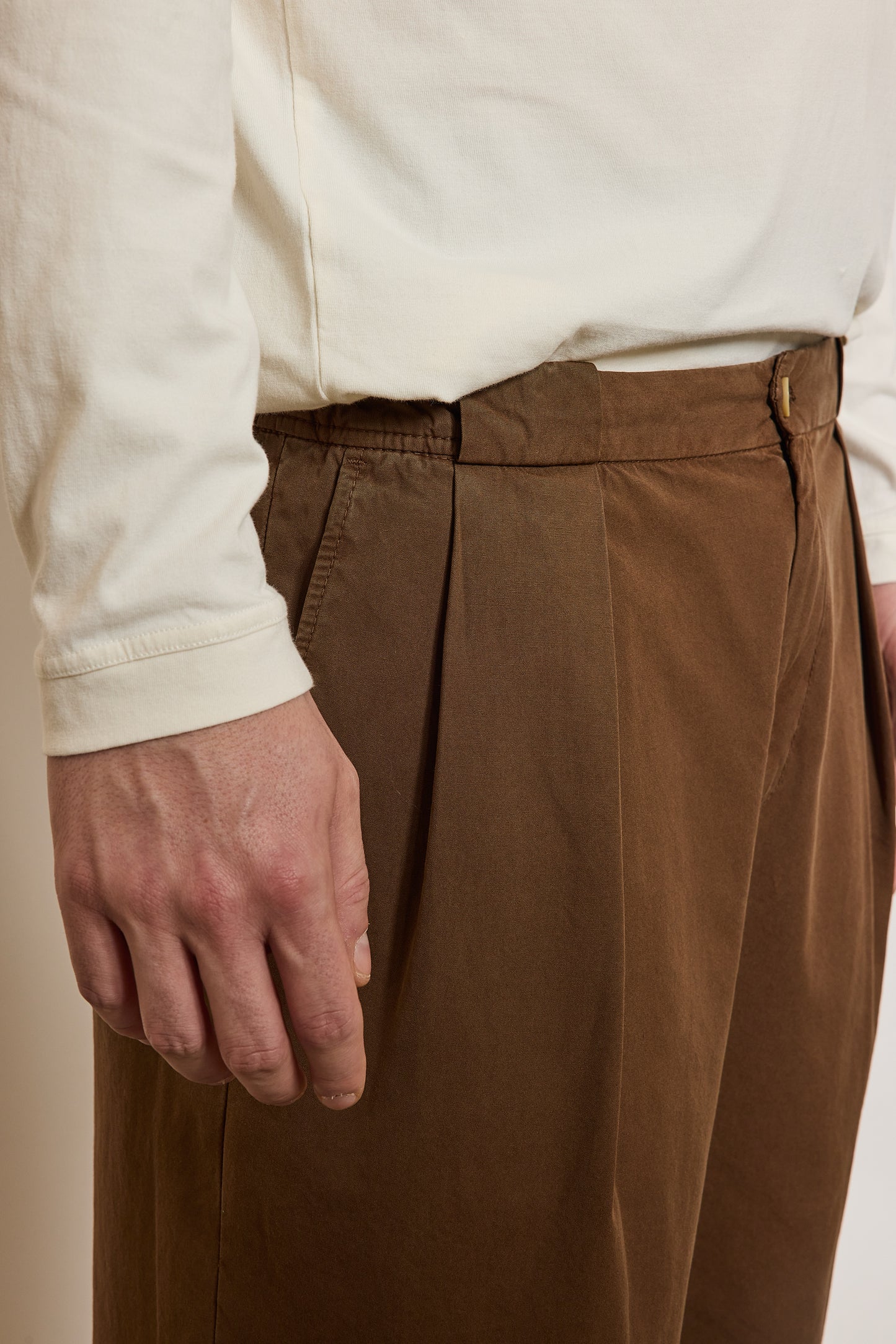 DOUBLE PLEATE TROUSERS BROWN