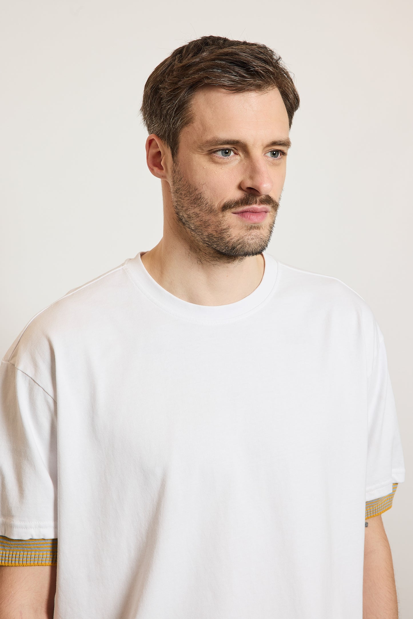 T-SHIRT BI MATIÈRE JAUNE