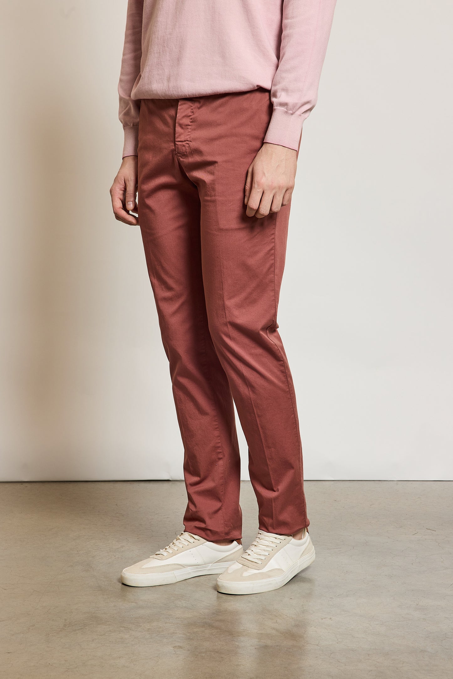 PANTALON EN GABARDINE SLIM FIT TERRACOTTA