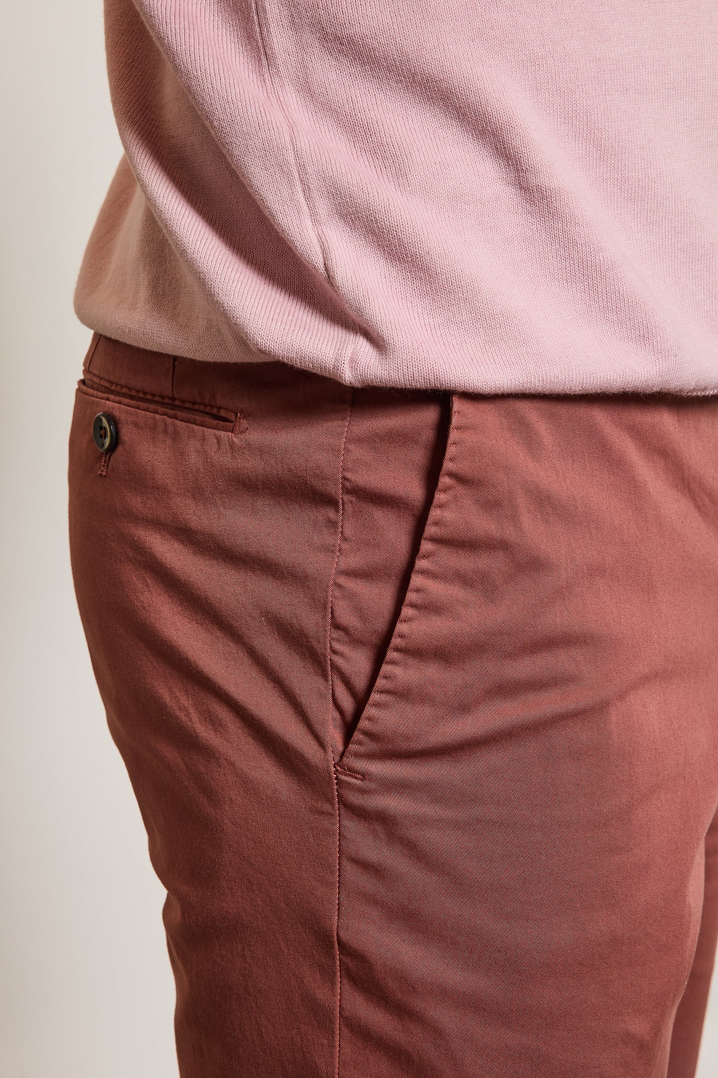 PANTALON EN GABARDINE SLIM FIT TERRACOTTA