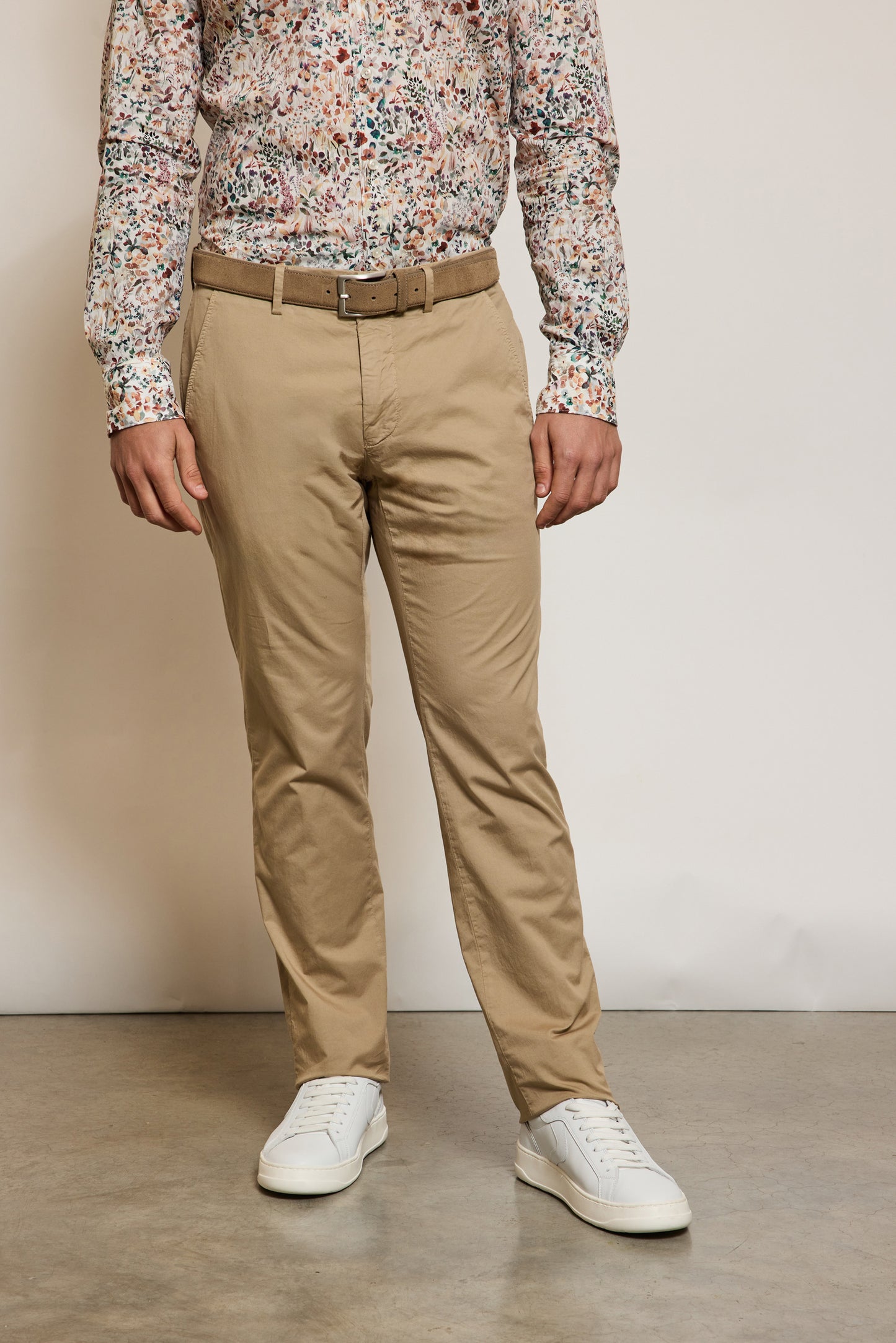 PANTALON EN GABARDINE BEIGE
