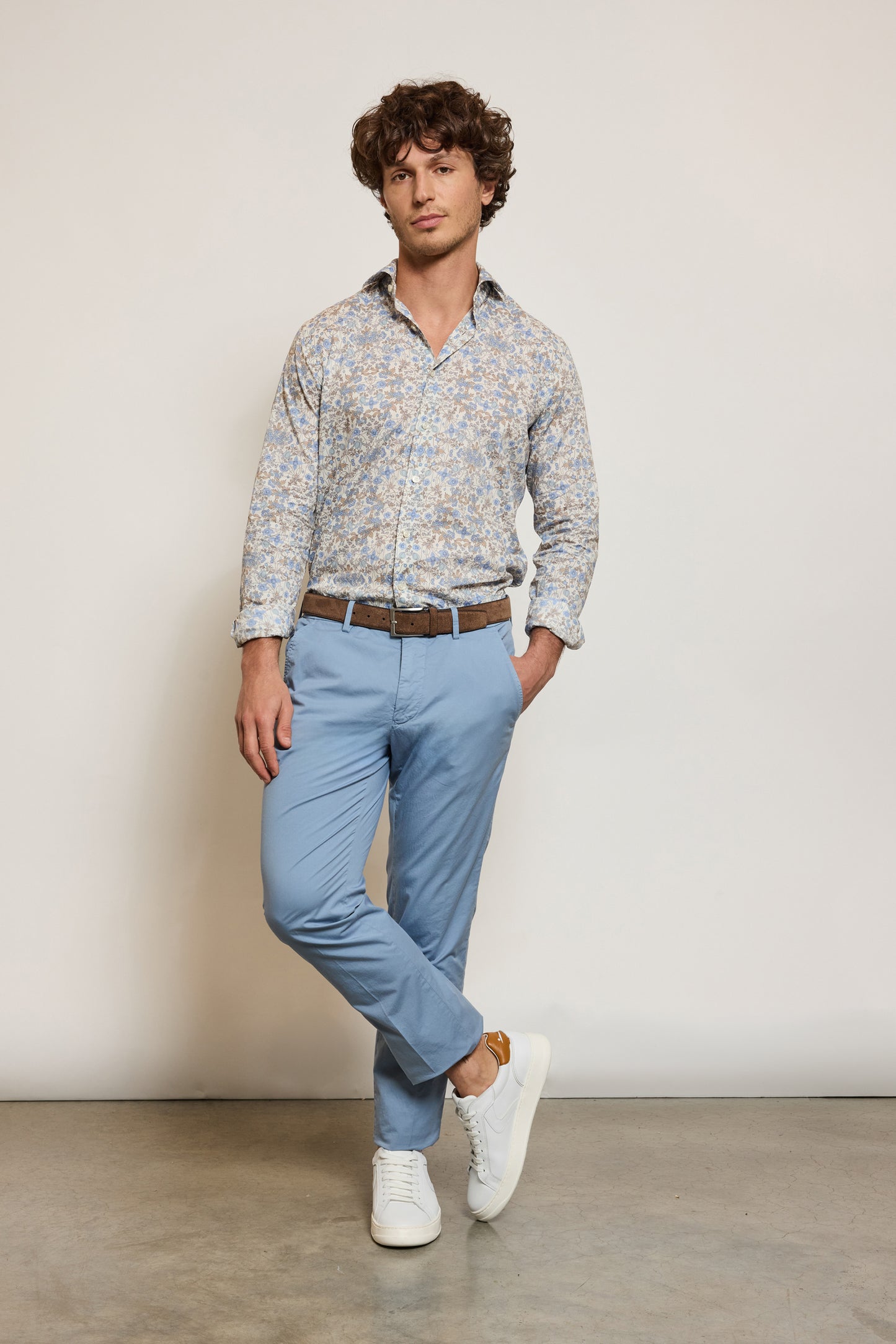 PANTALON EN GABARDINE CIEL