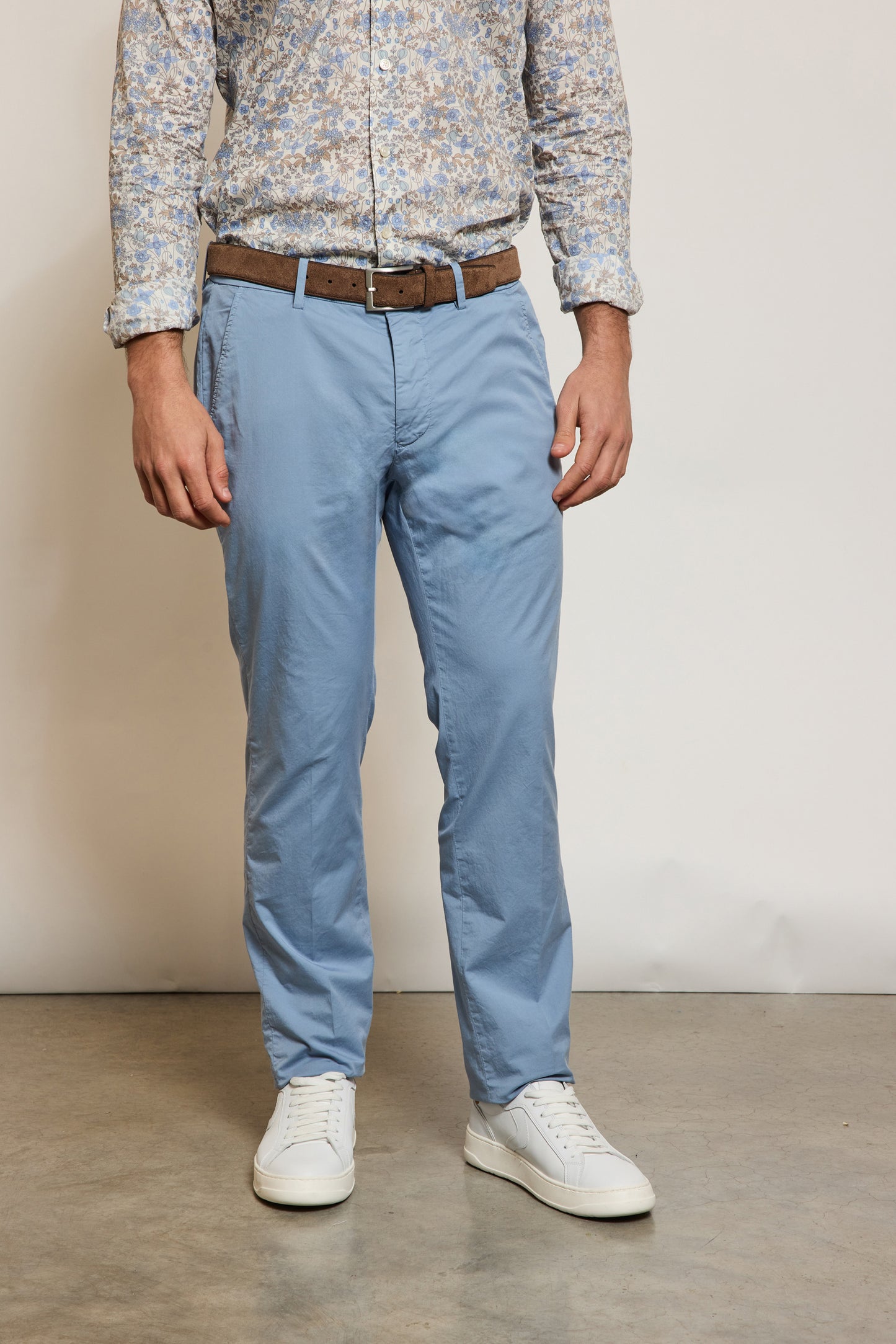 PANTALON EN GABARDINE CIEL