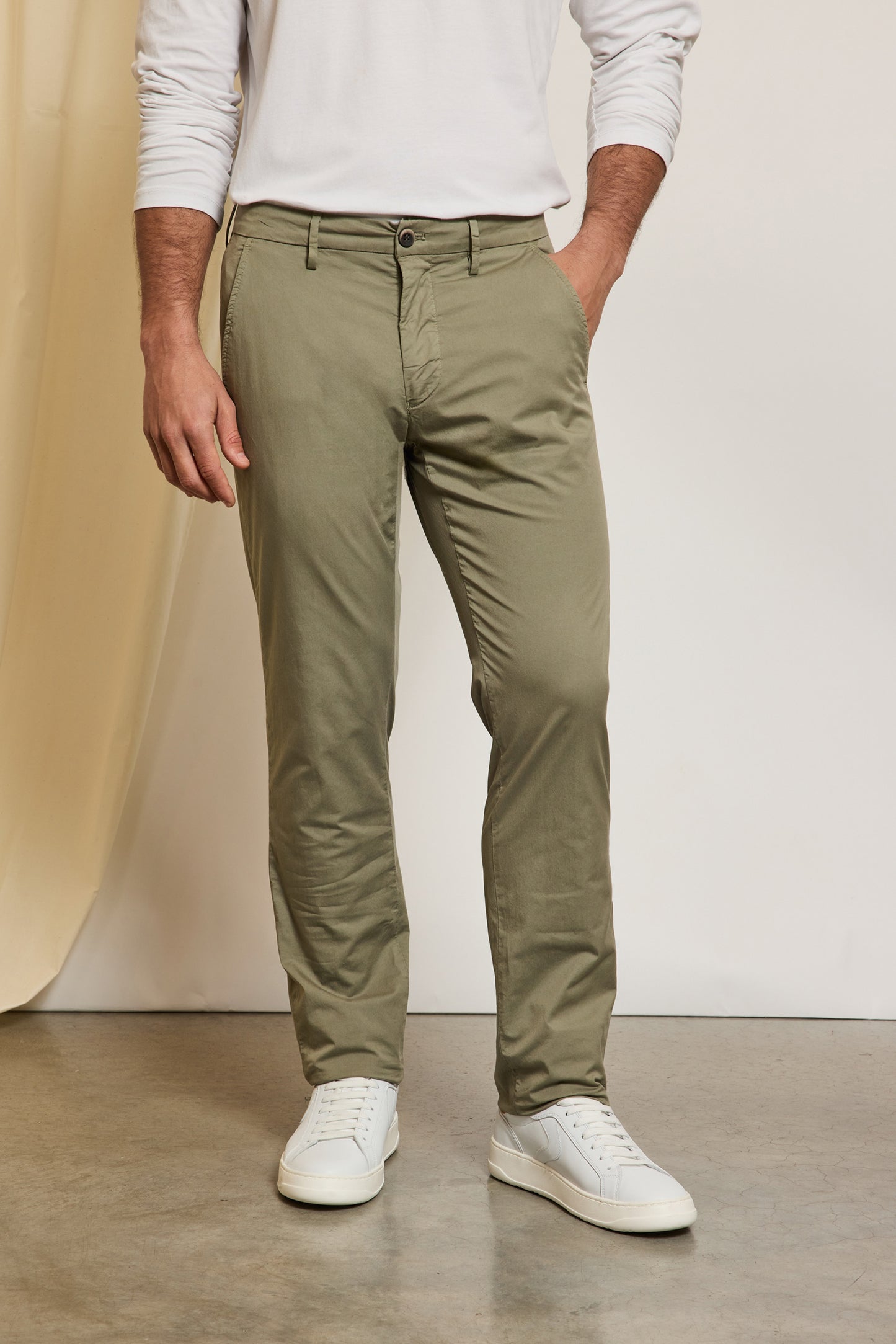PANTALON EN GABARDINE SAUGE
