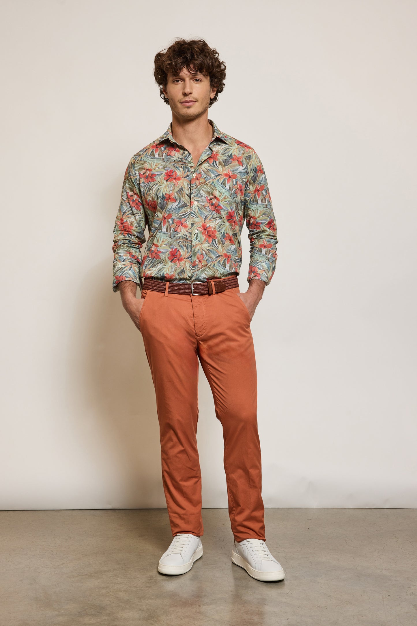 PANTALON EN GABARDINE TERRACOTTA