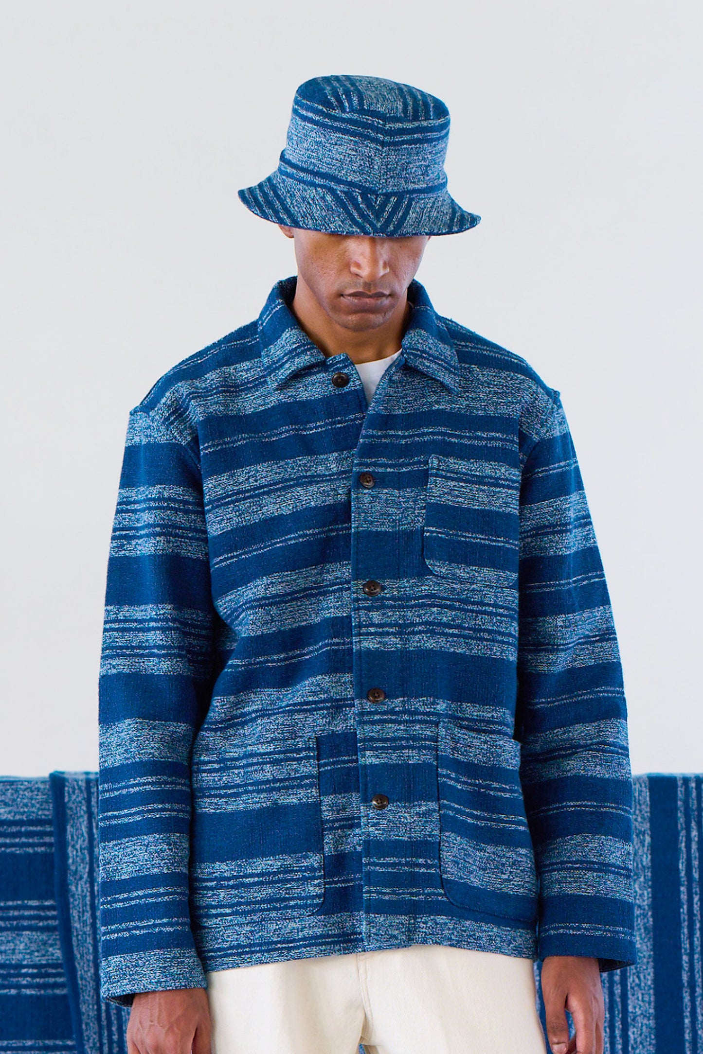 STRIPED BUCKET HAT NAVY