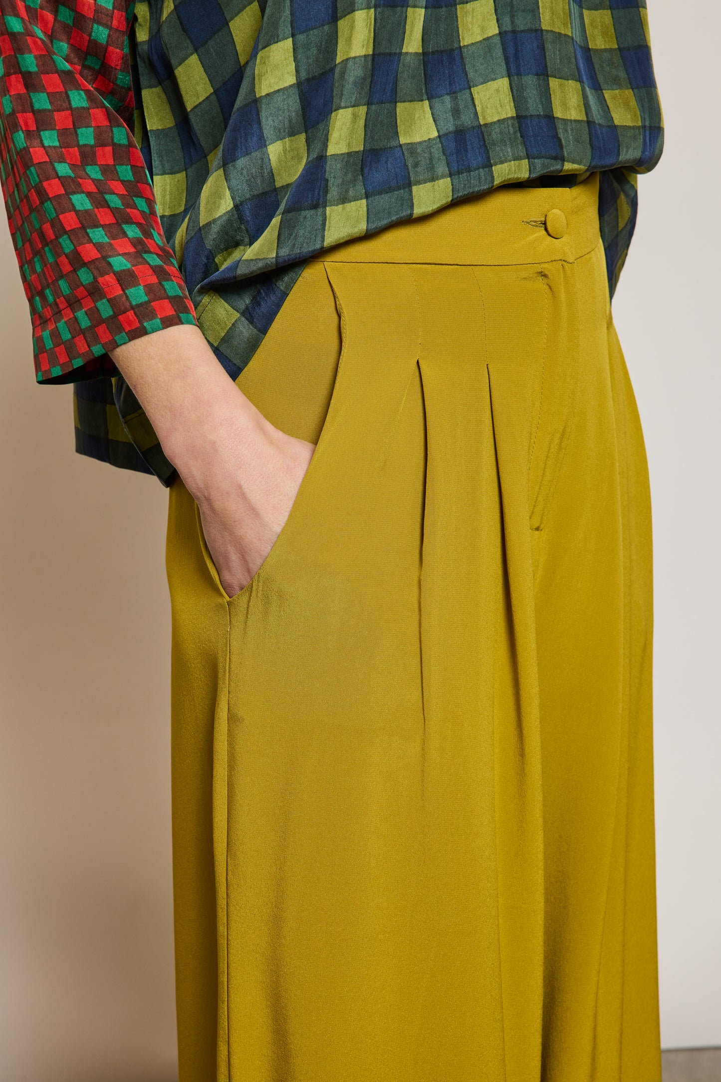 PANTALON EN SOIE CUMIN