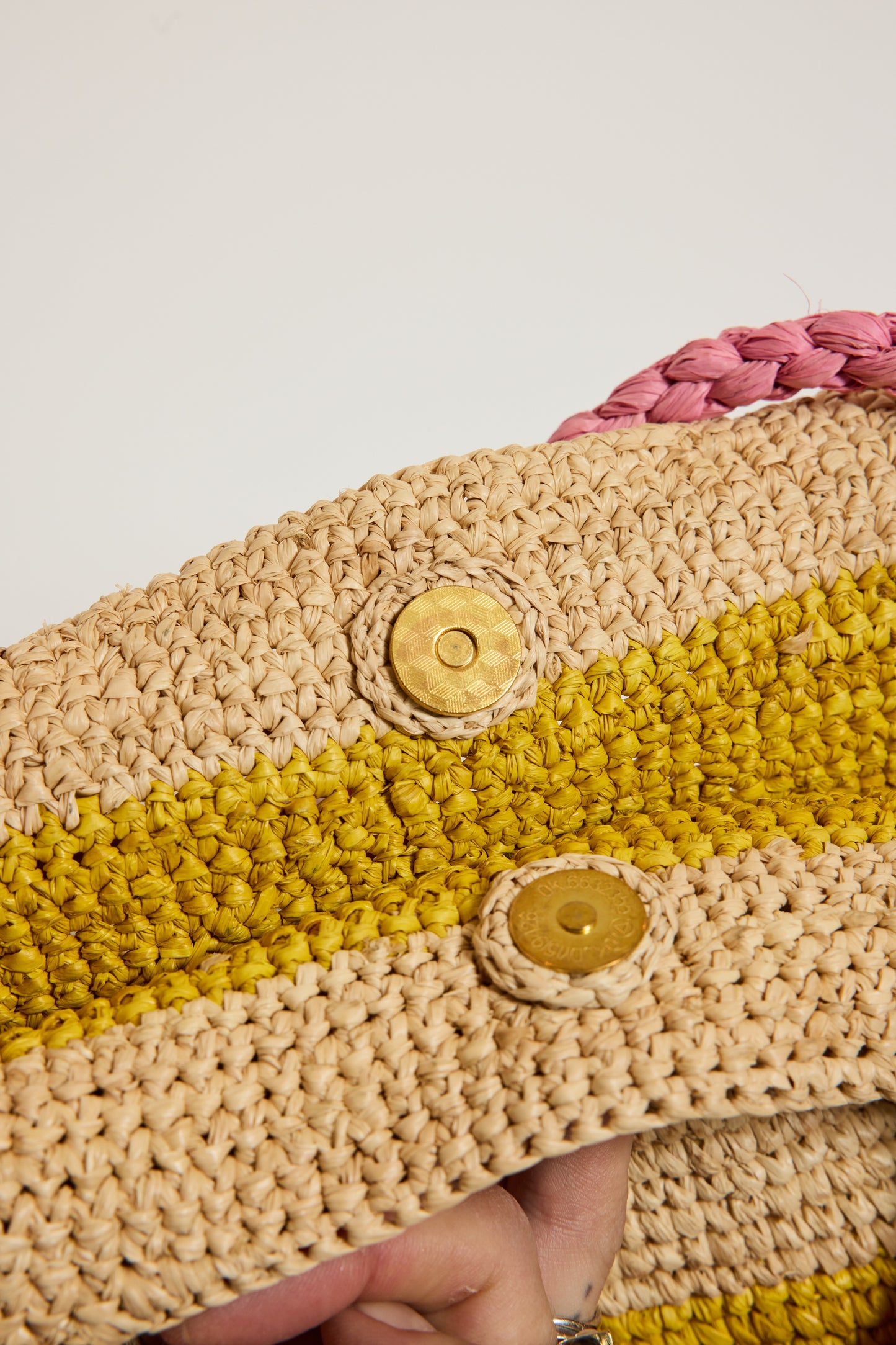 TWO-TONE RAFFIA BASKET YELLOW