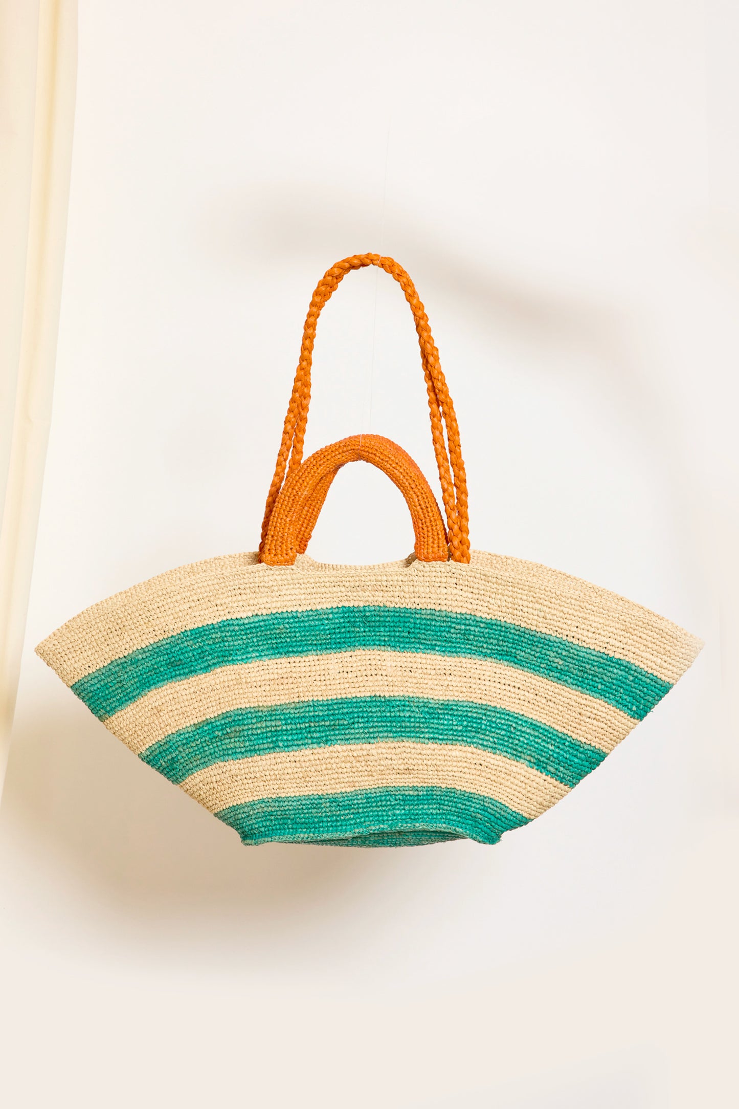 TWO-TONE RAFFIA BASKET TURQUOISE