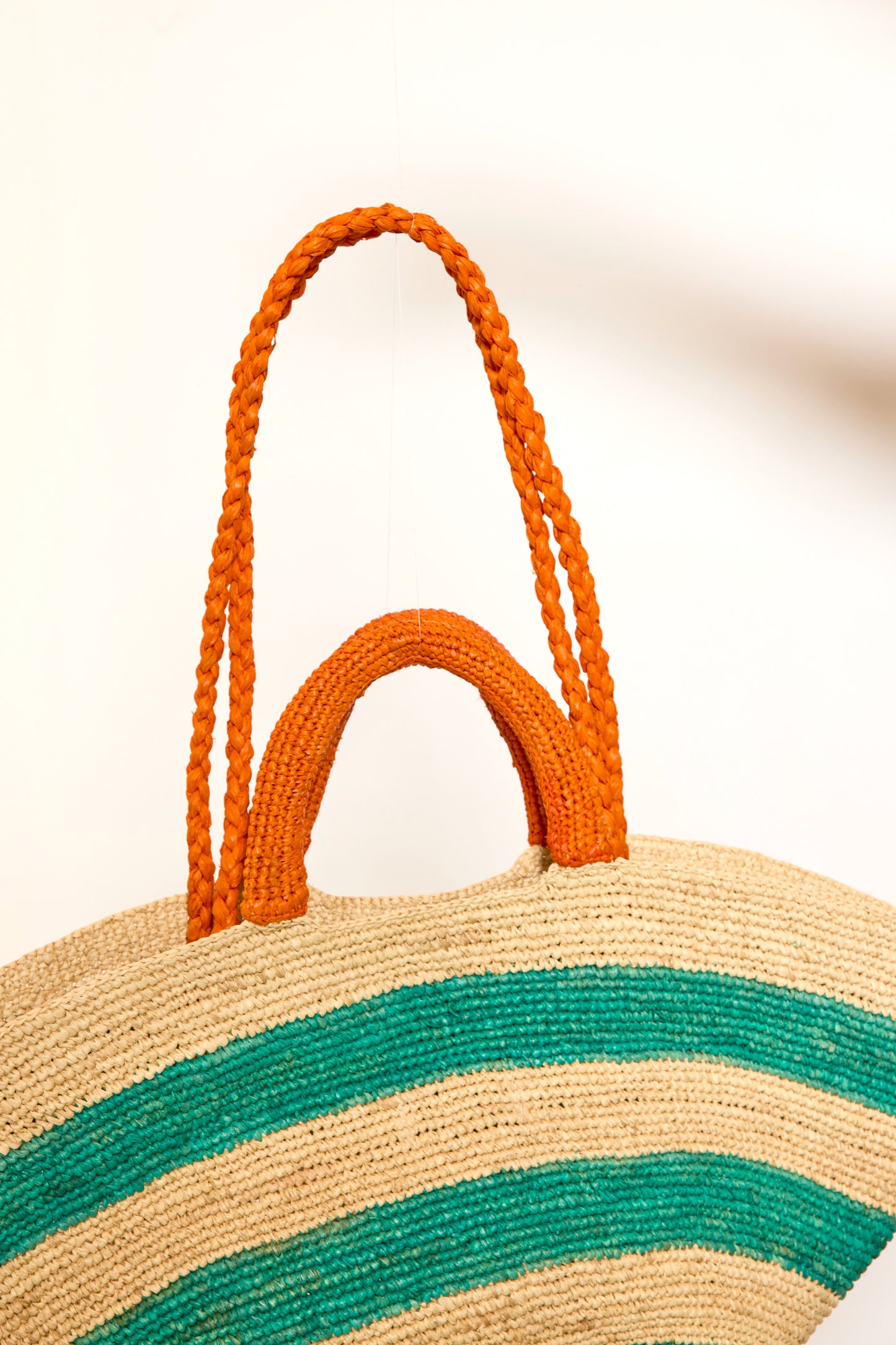TWO-TONE RAFFIA BASKET TURQUOISE