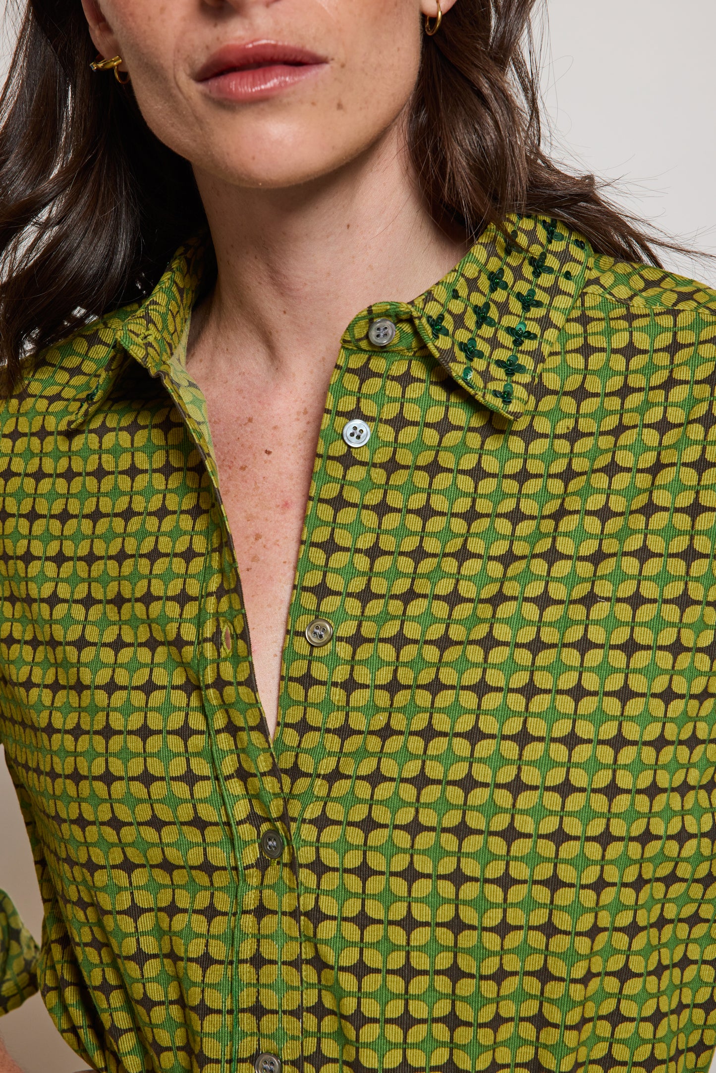 CHEMISE EN VELOURS BRODÉE
