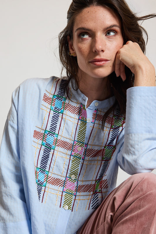EMBROIDERED SHIRT SKY