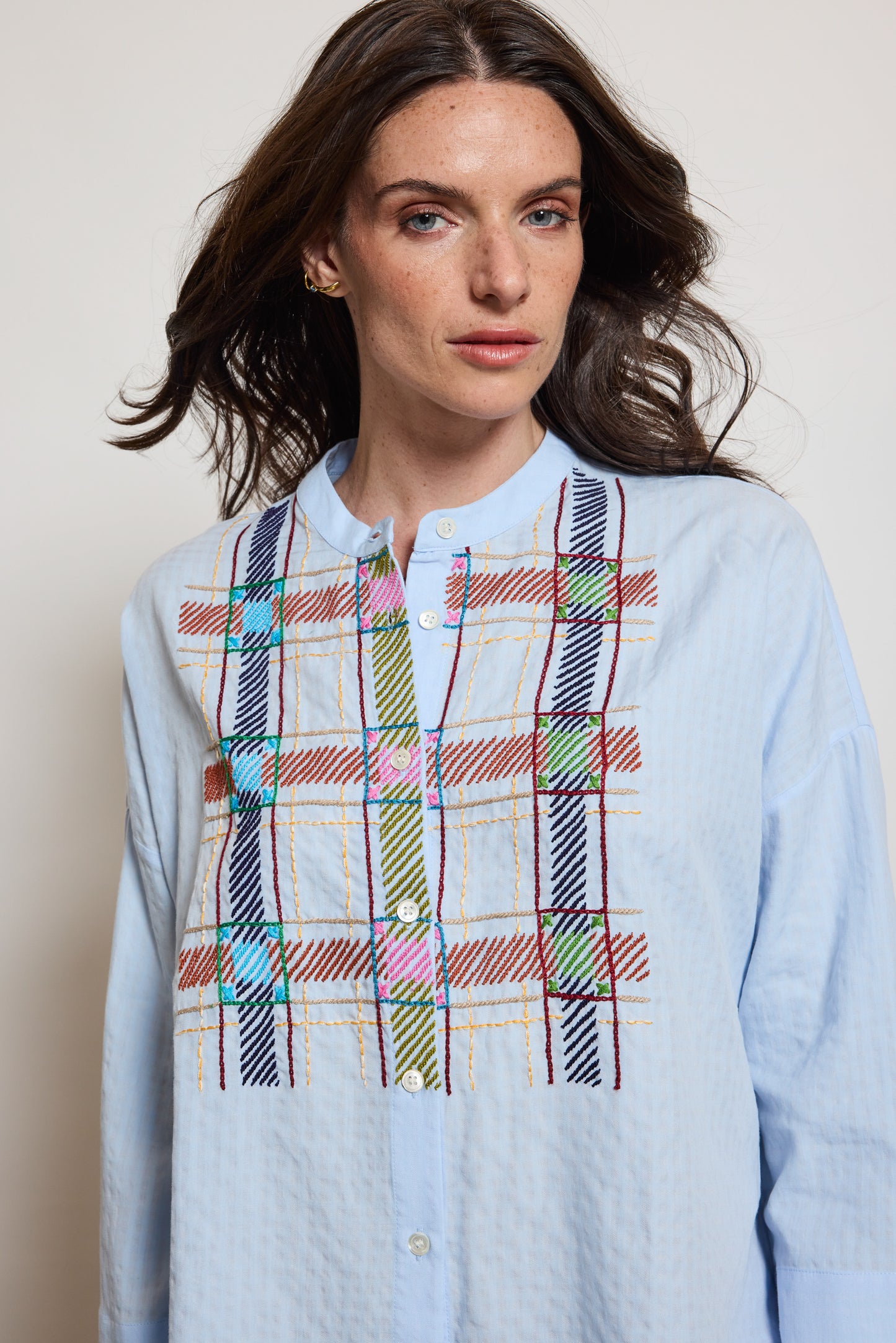 EMBROIDERED SHIRT SKY