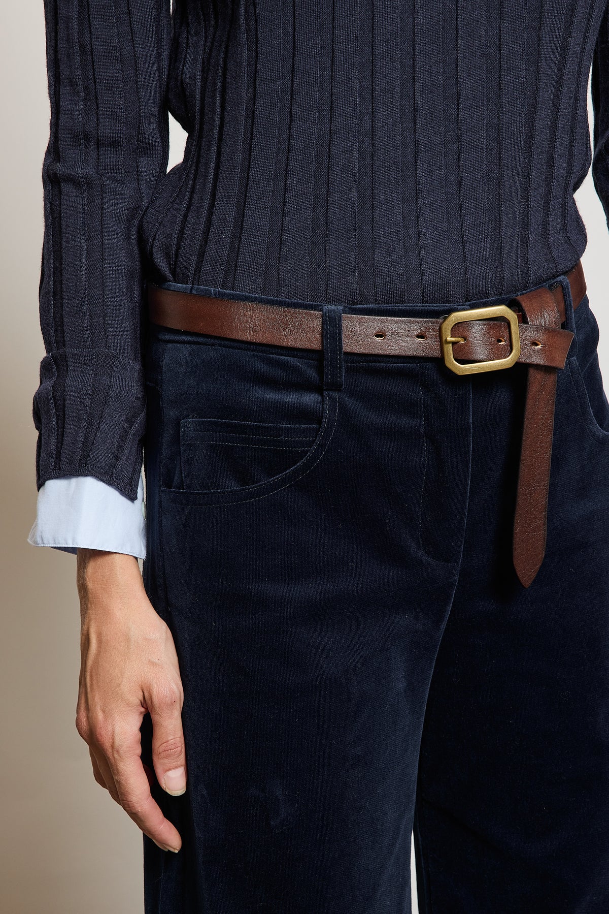 JEAN EN VELOURS MARINE
