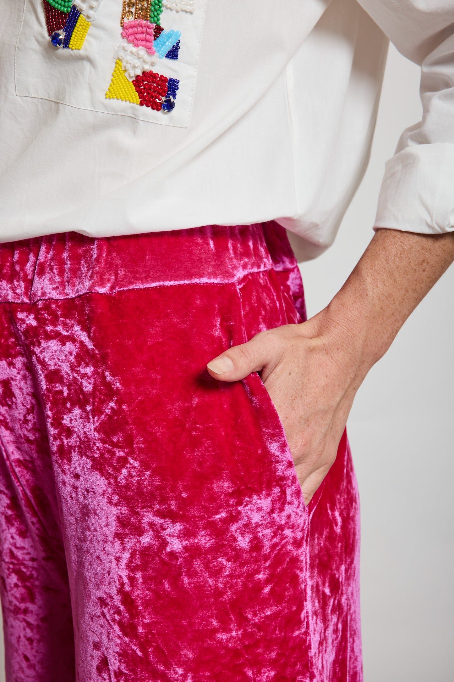 PANTALON EN PANNE DE VELOURS CYCLAMEN