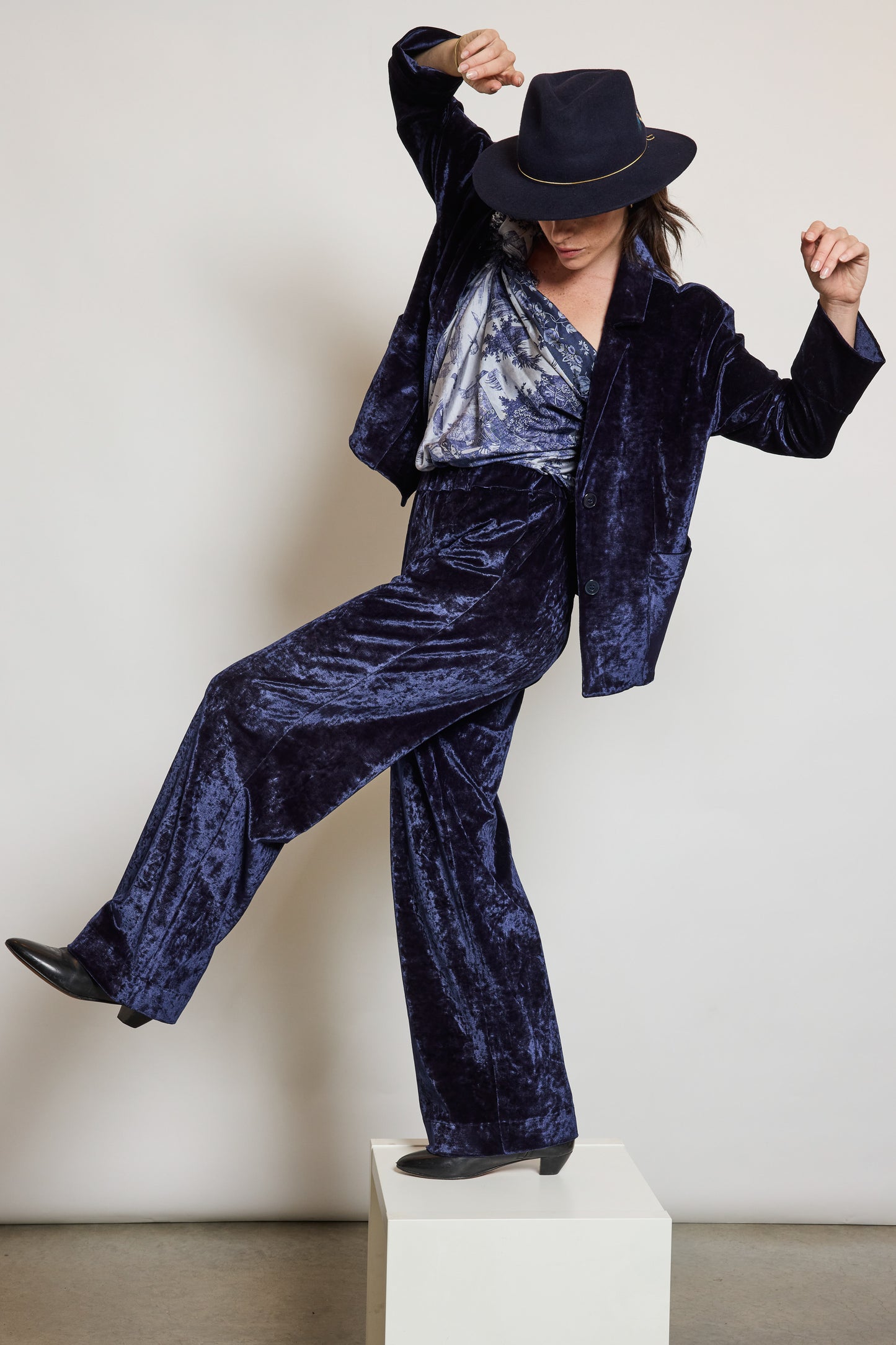 PANTALON EN PANNE DE VELOURS MARINE