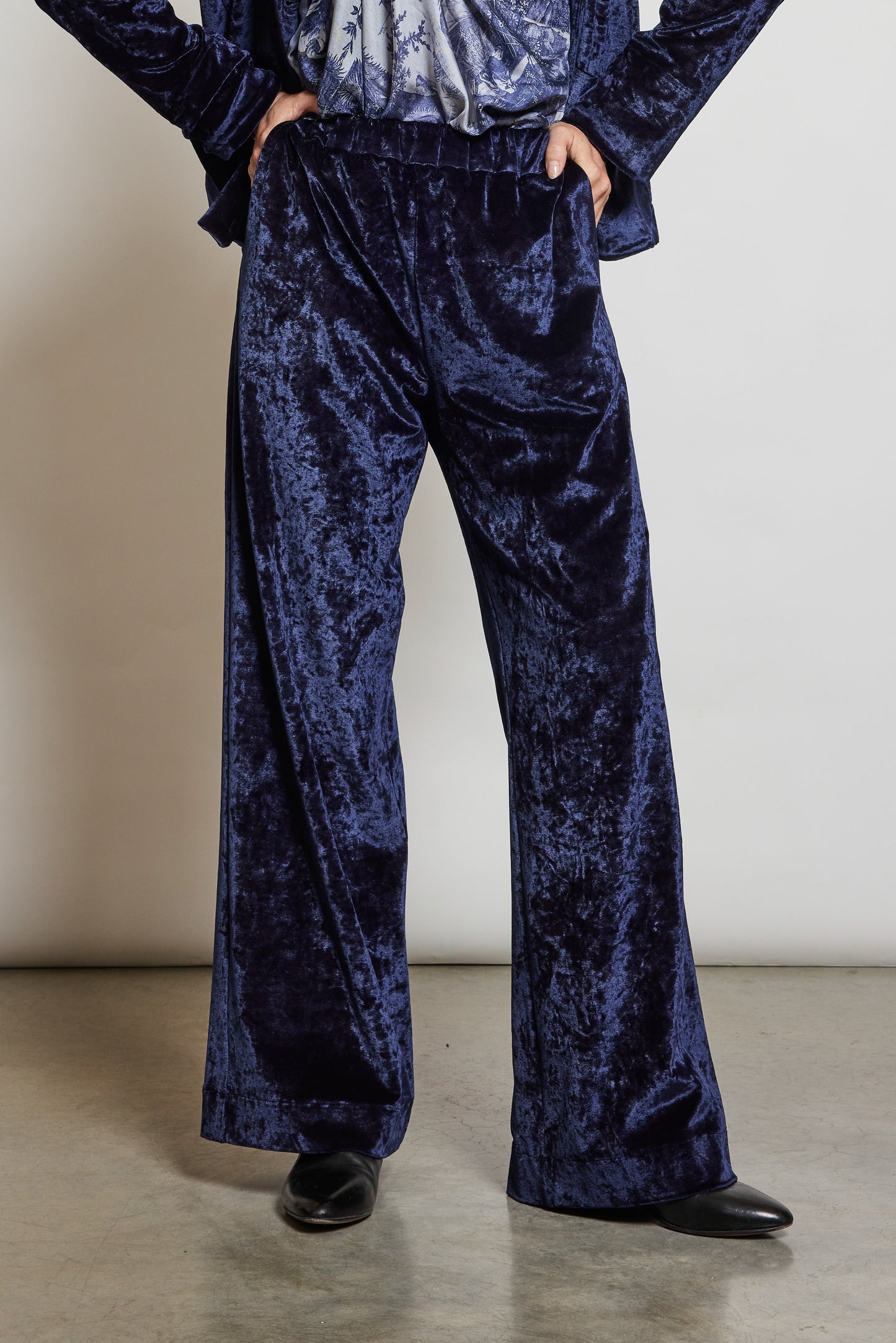 PANTALON EN PANNE DE VELOURS MARINE