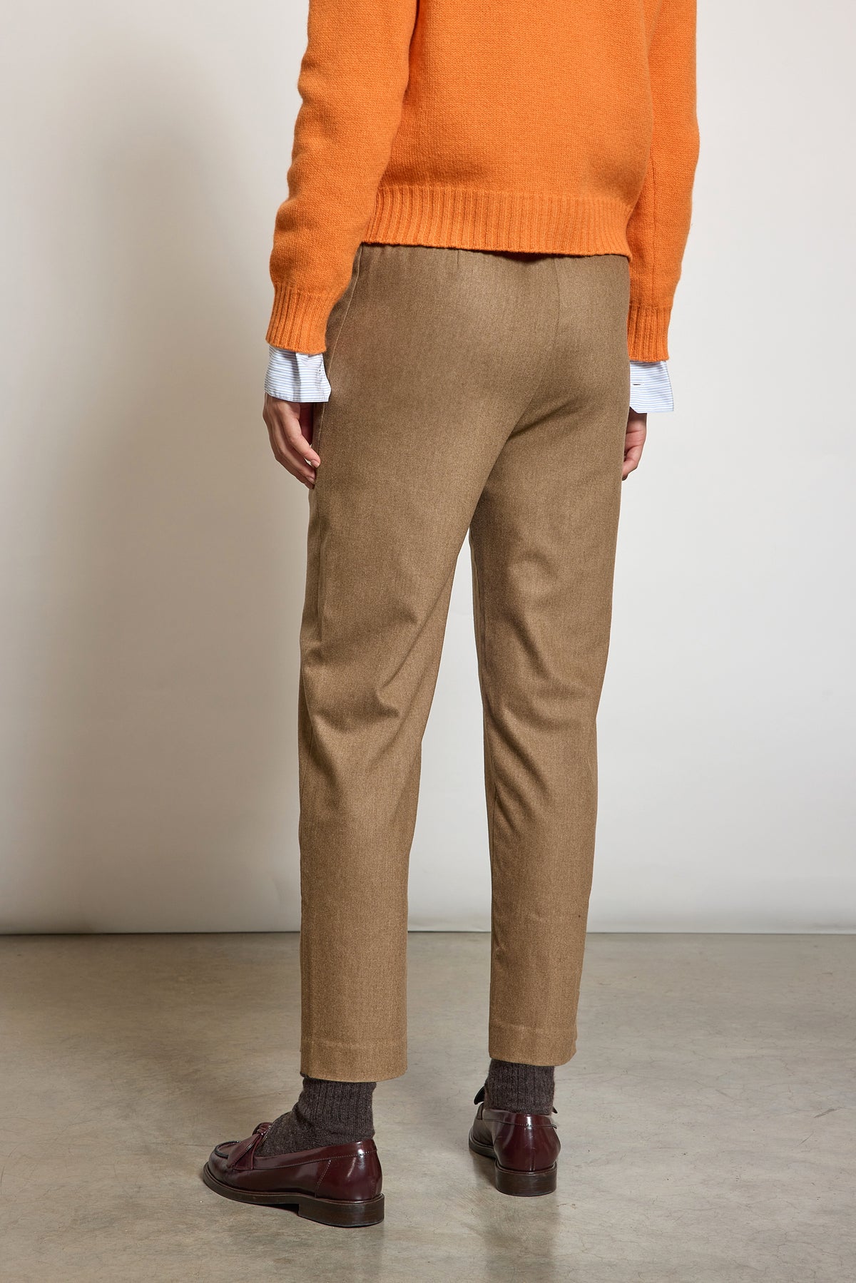 PANTALON CAROTTE CACHEMIRE NOISETTE