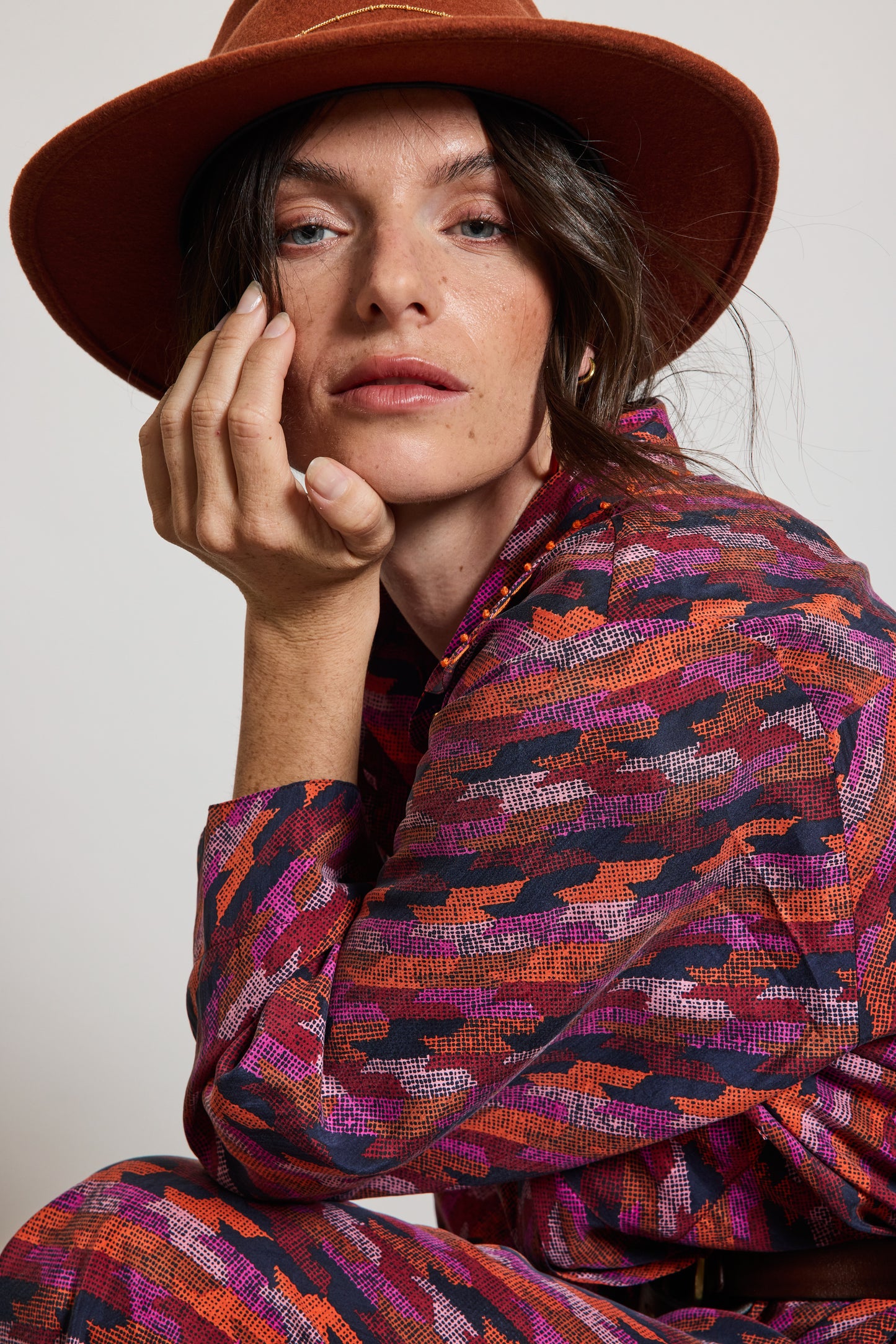 ROBE EN SOIE PIED DE COQ FUSCHIA