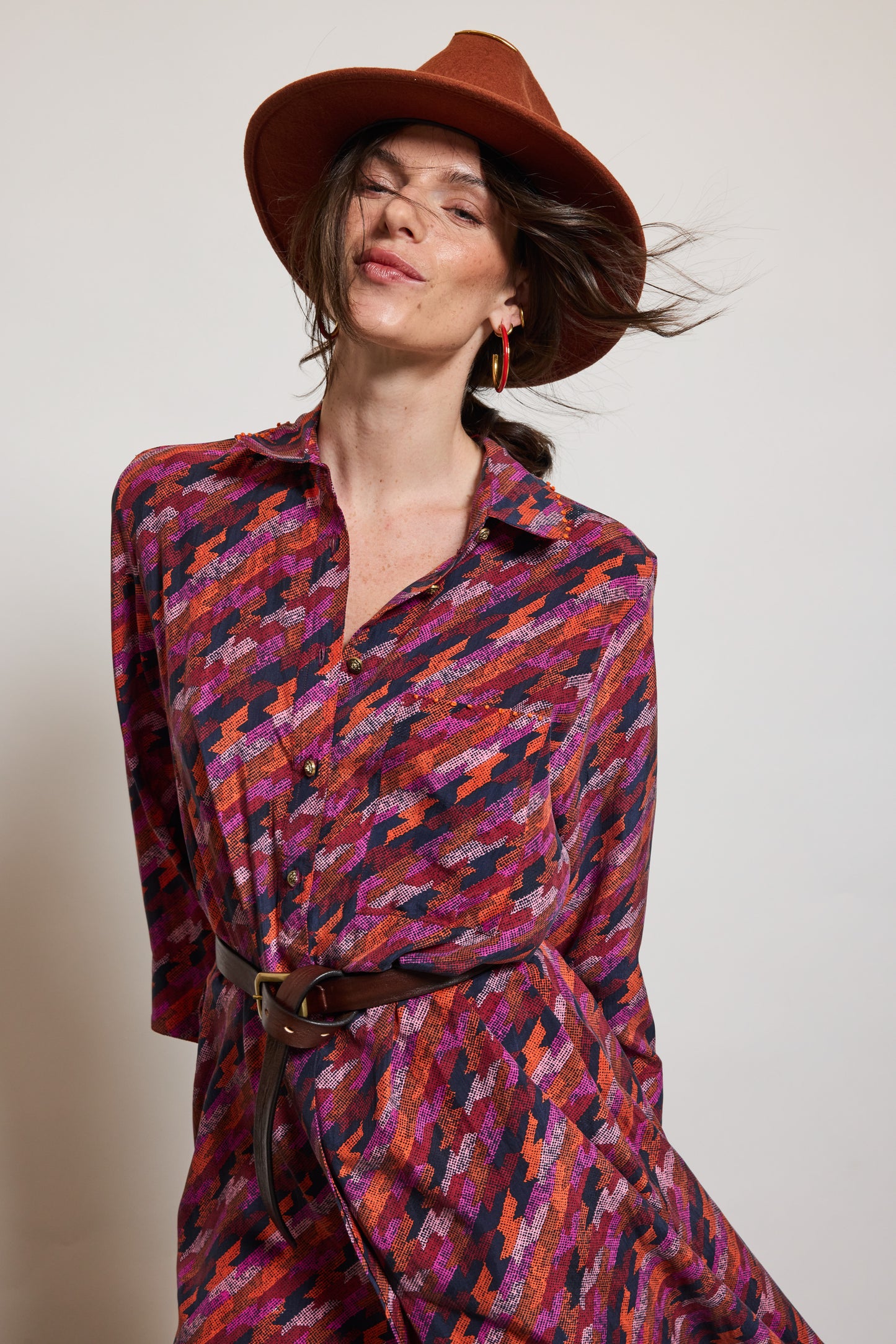 ROBE EN SOIE PIED DE COQ FUSCHIA