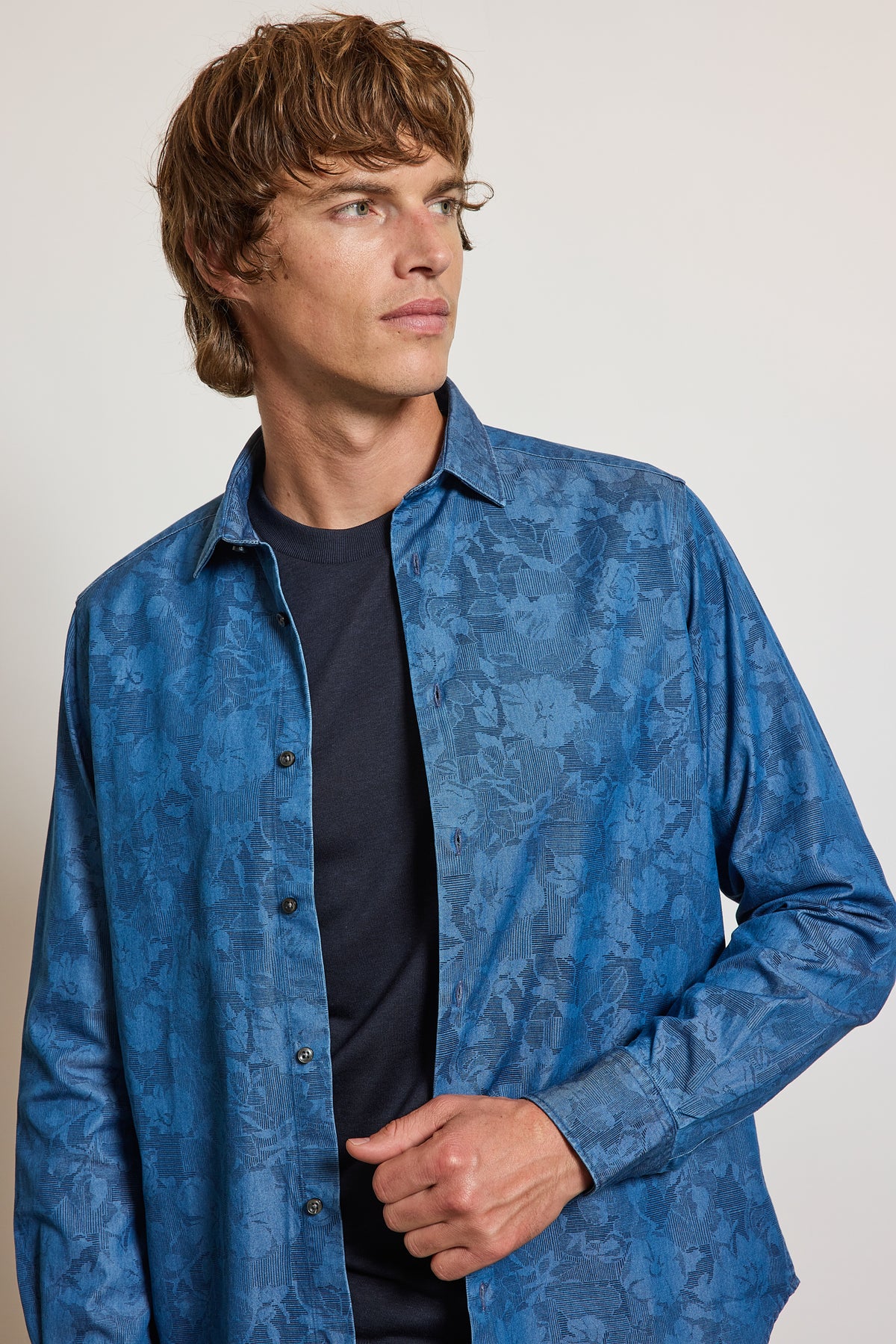 DENIM SEMI SLIM SHIRT FLOWERS