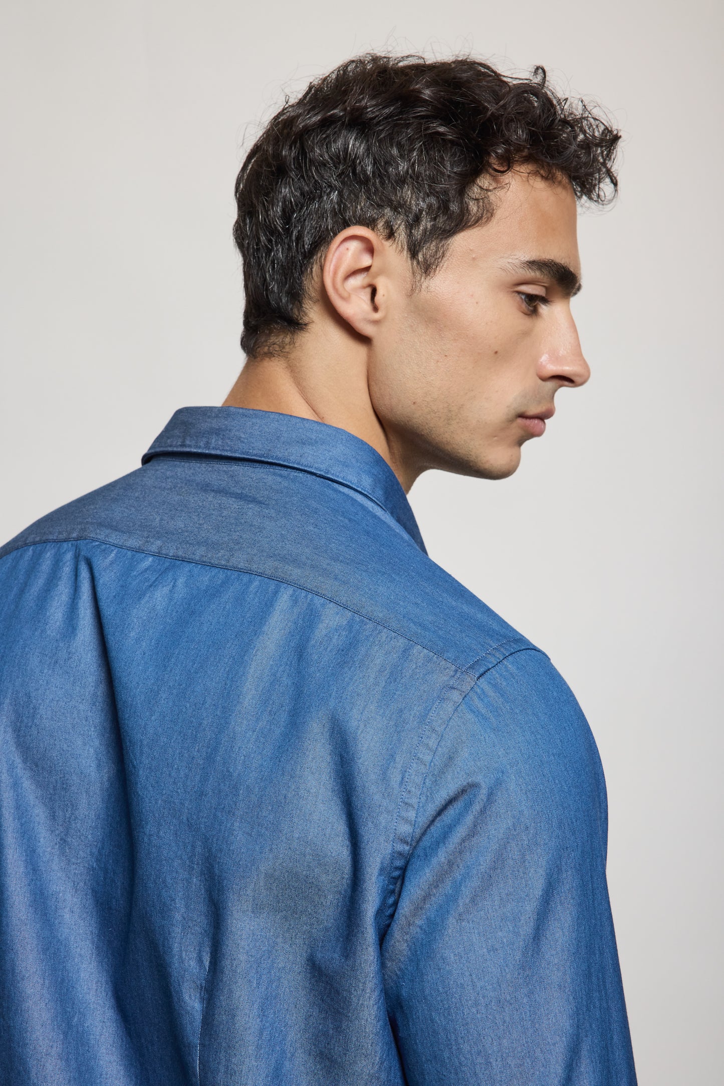 CHEMISE AJUSTÉE EN JEAN BLEUE