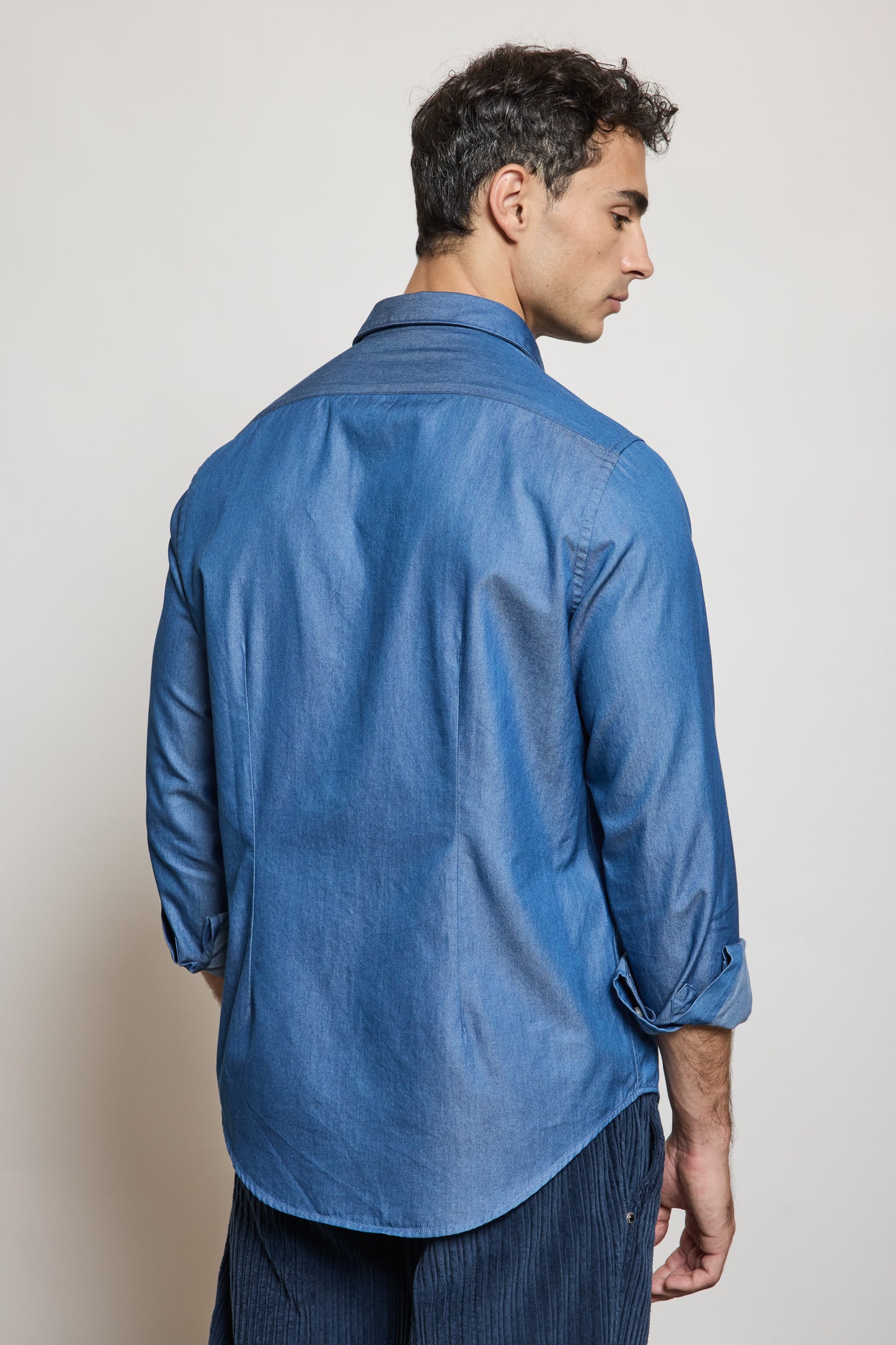 CHEMISE AJUSTÉE EN JEAN BLEUE