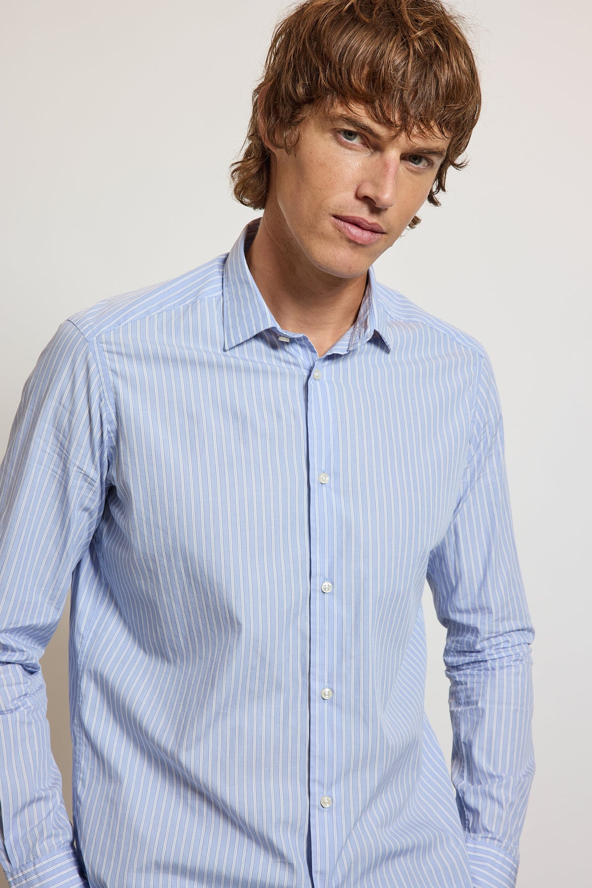CHEMISE AJUSTÉE RAYURES BLEUES