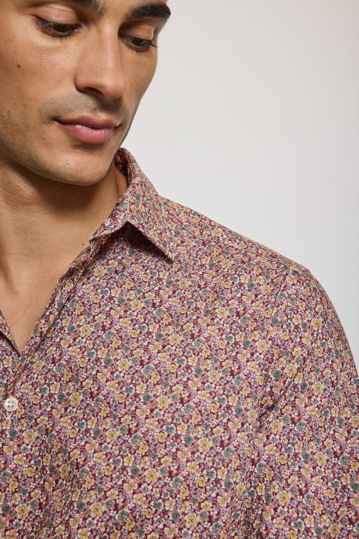 CHEMISE AJUSTÉE MILLEFLEURS BORDEAUX