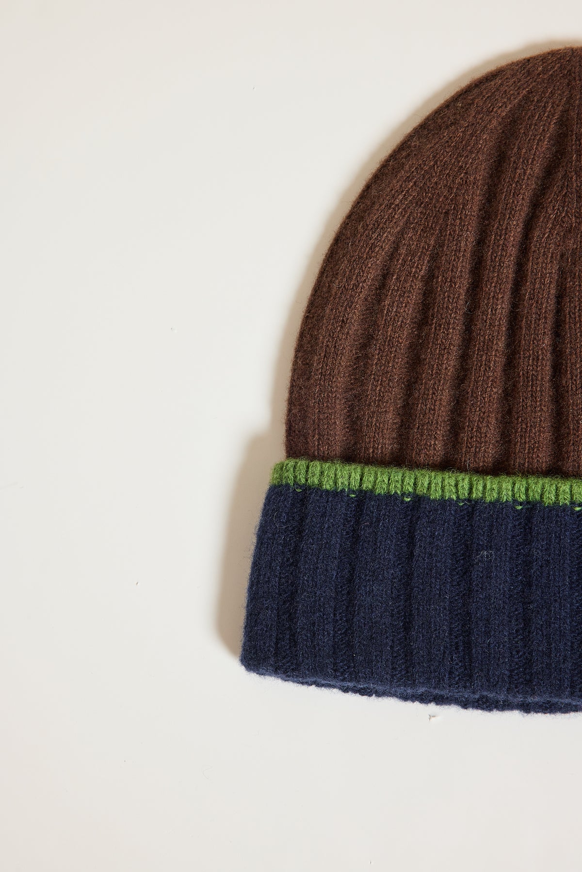BONNET TRICOLORE CHOCOLAT