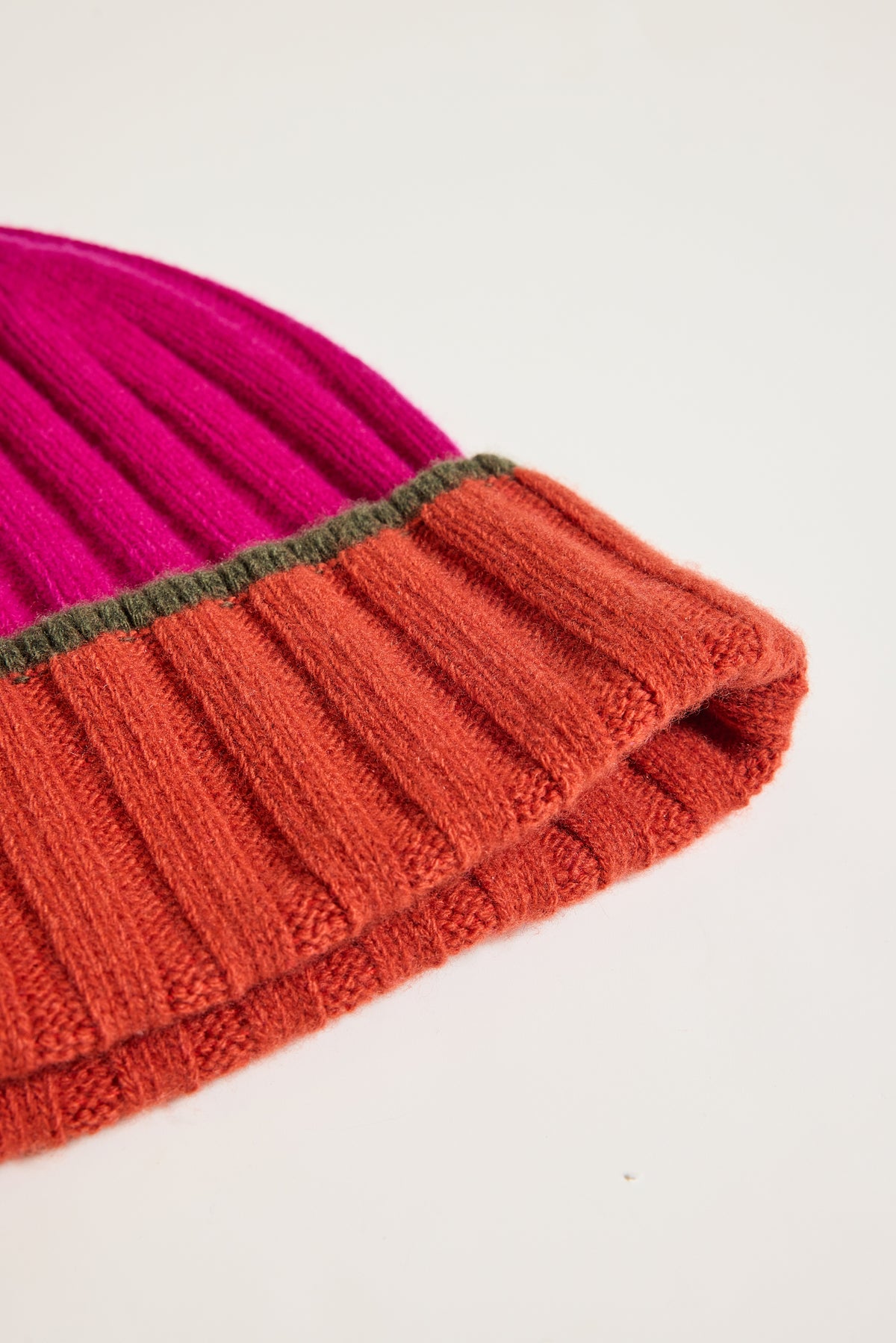 BONNET TRICOLORE VIOLET
