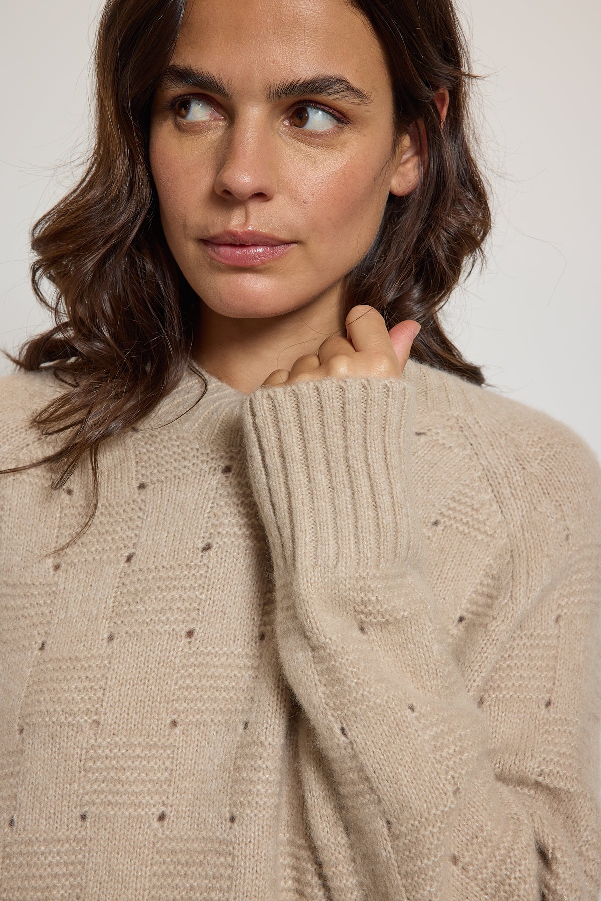 CHECKS SWEATER BEIGE