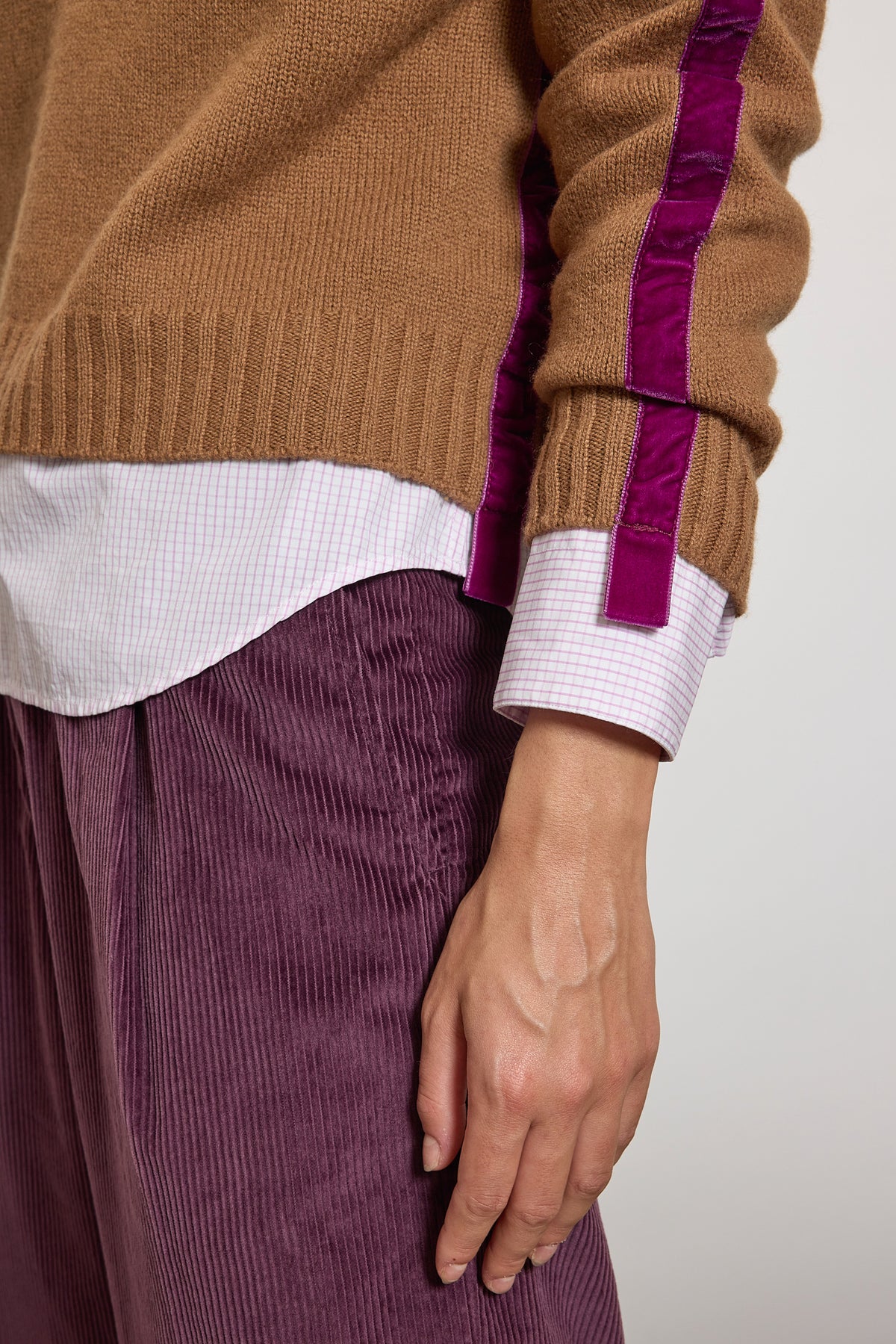 SWEATER WITH VELVET CAMEL