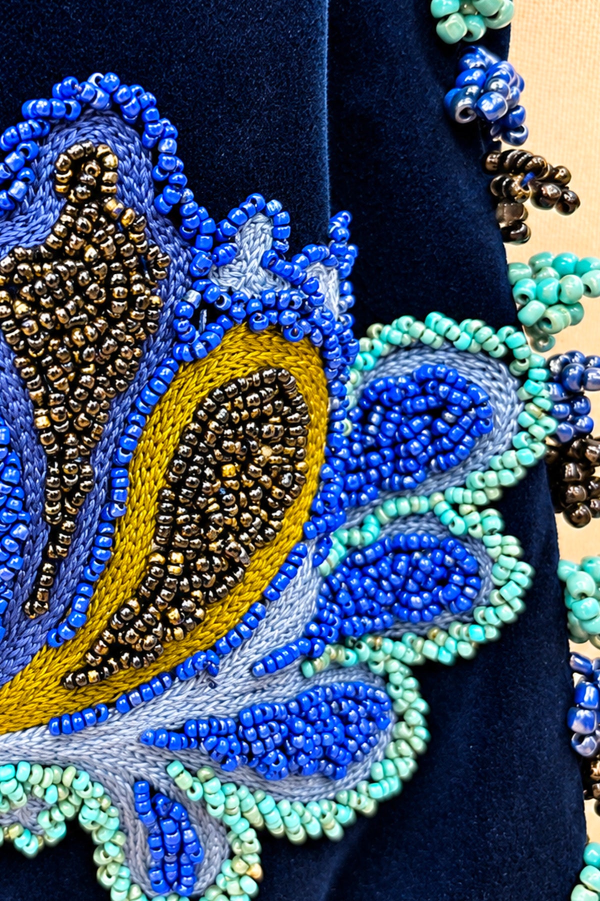 SAC EN VELOURS BRODÉ BLEU
