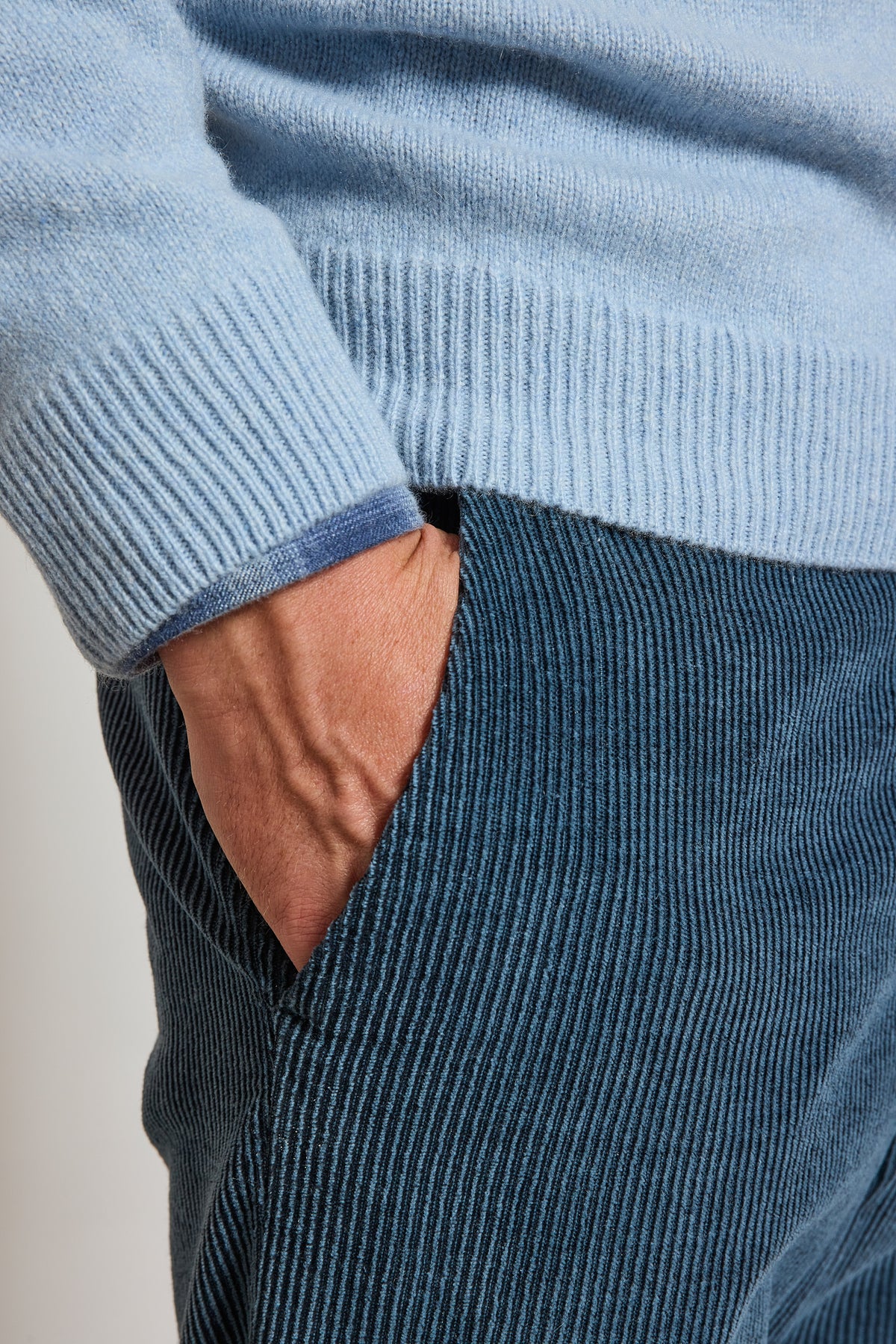 PANTALON VELOURS CÔTELÉ BLEU