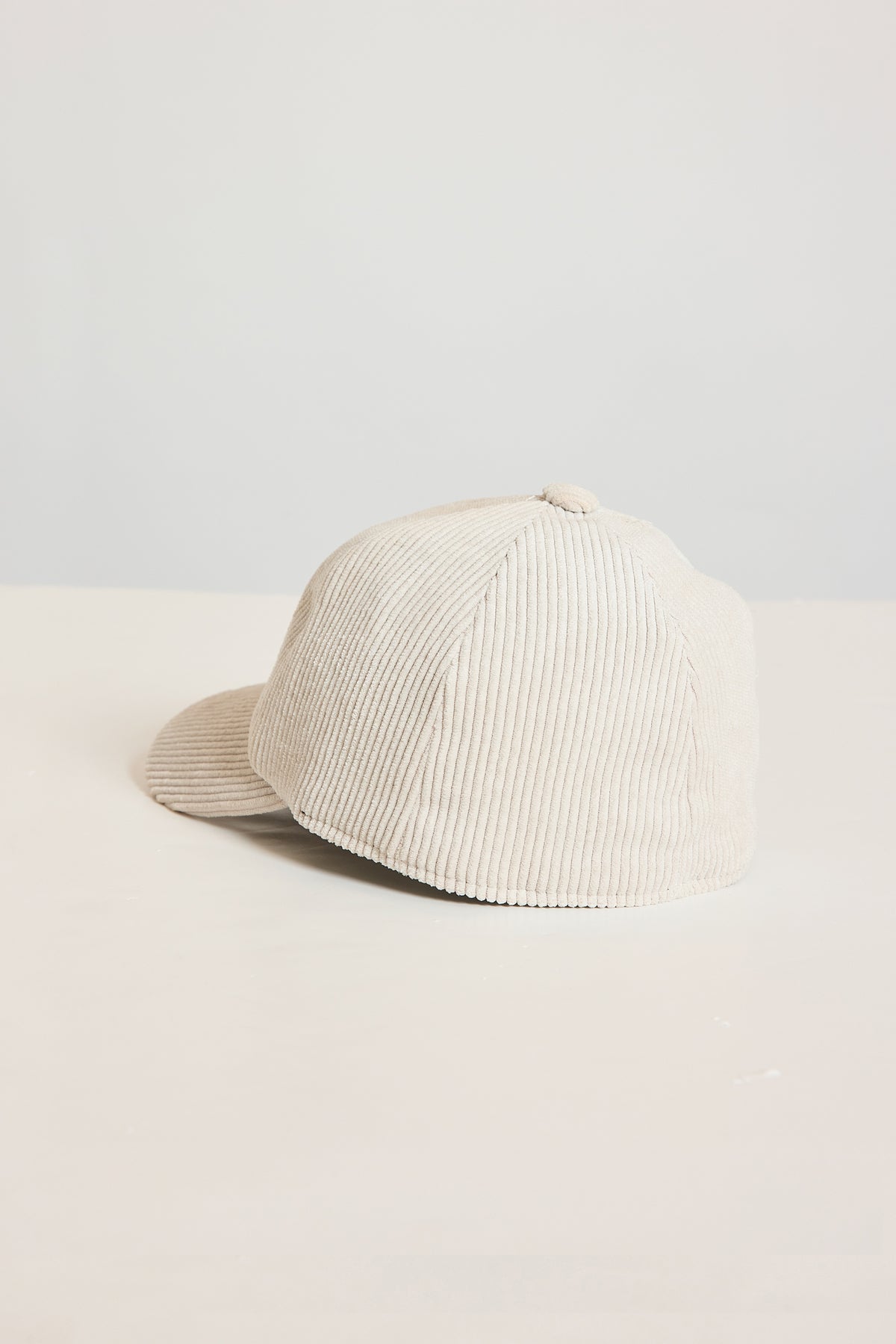 CASQUETTE EN VELOURS OFF WHITE