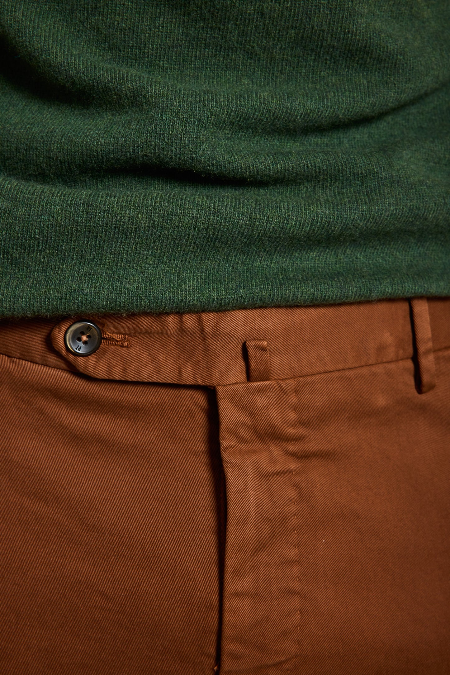 PANTALON SLIM FIT GABARDINE ÉCUREUIL