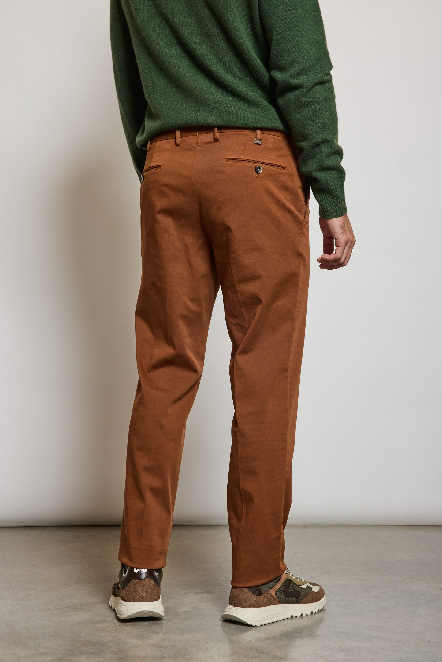 PANTALON SLIM FIT GABARDINE ÉCUREUIL