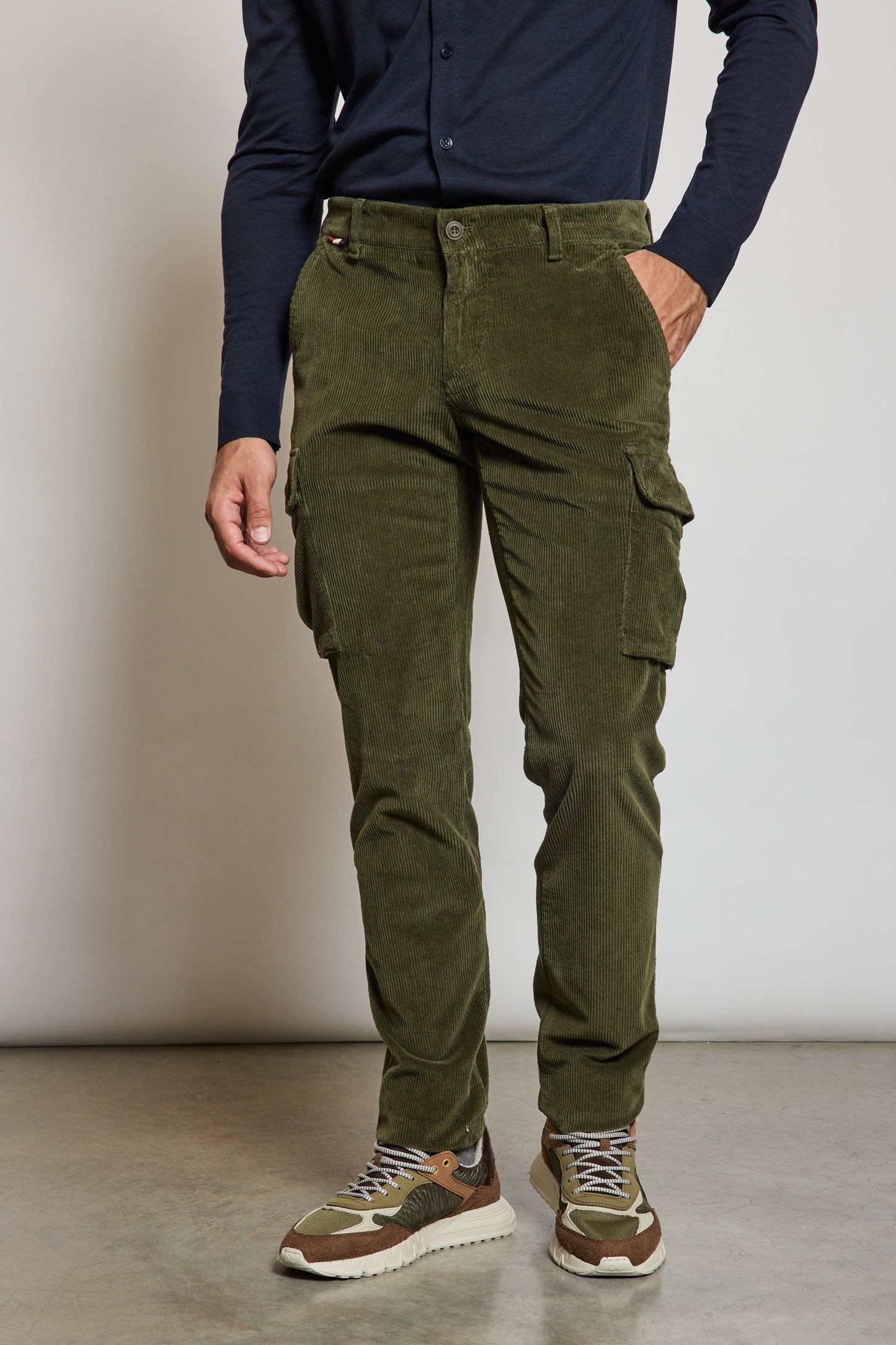 CARGO EN VELOURS KAKI