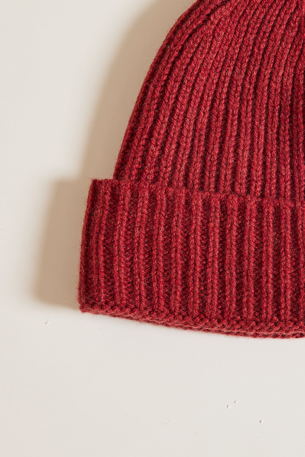 BONNET EN CACHEMIRE TOMETTE
